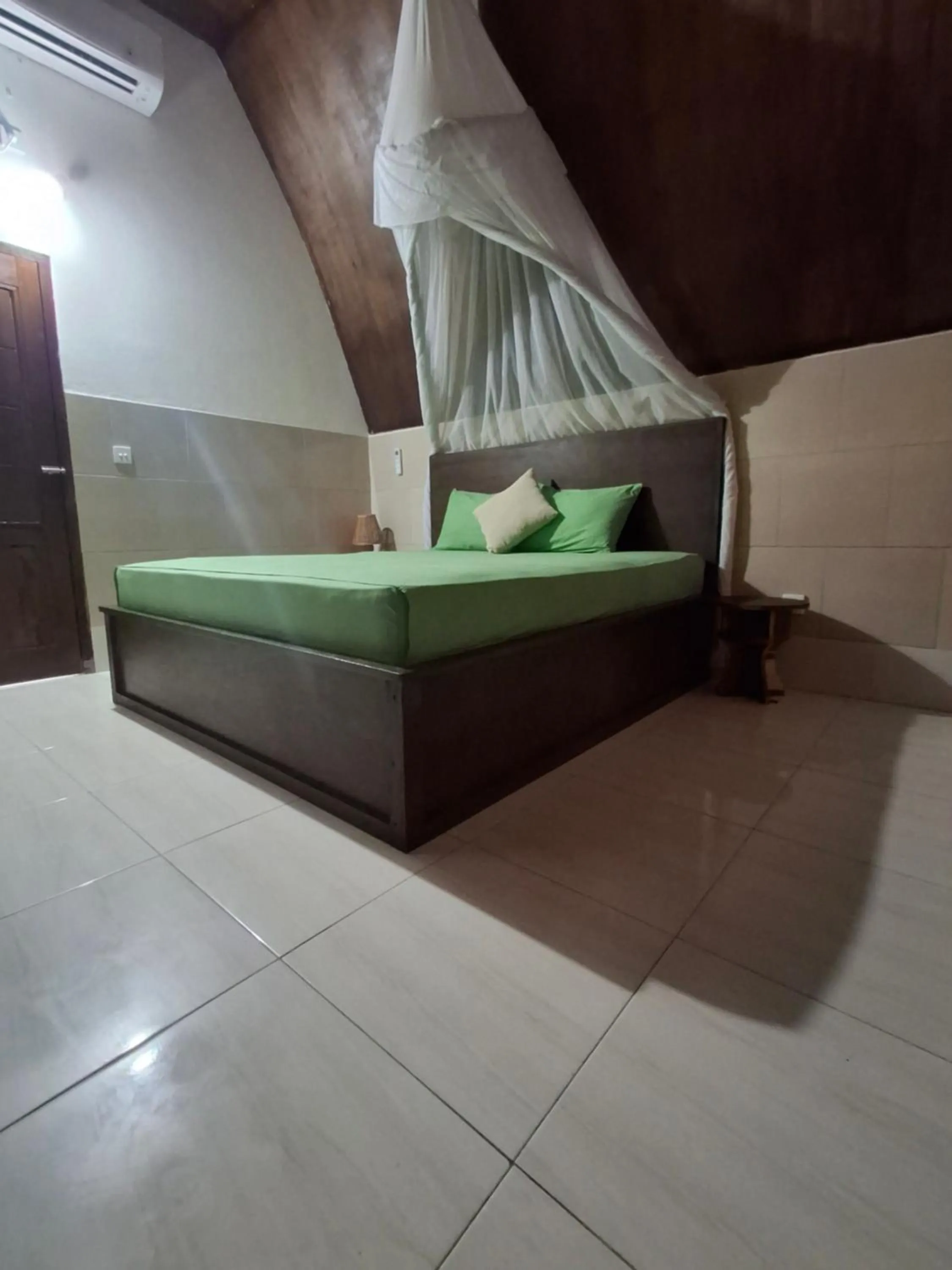 Bed in Cnunk Bungalow