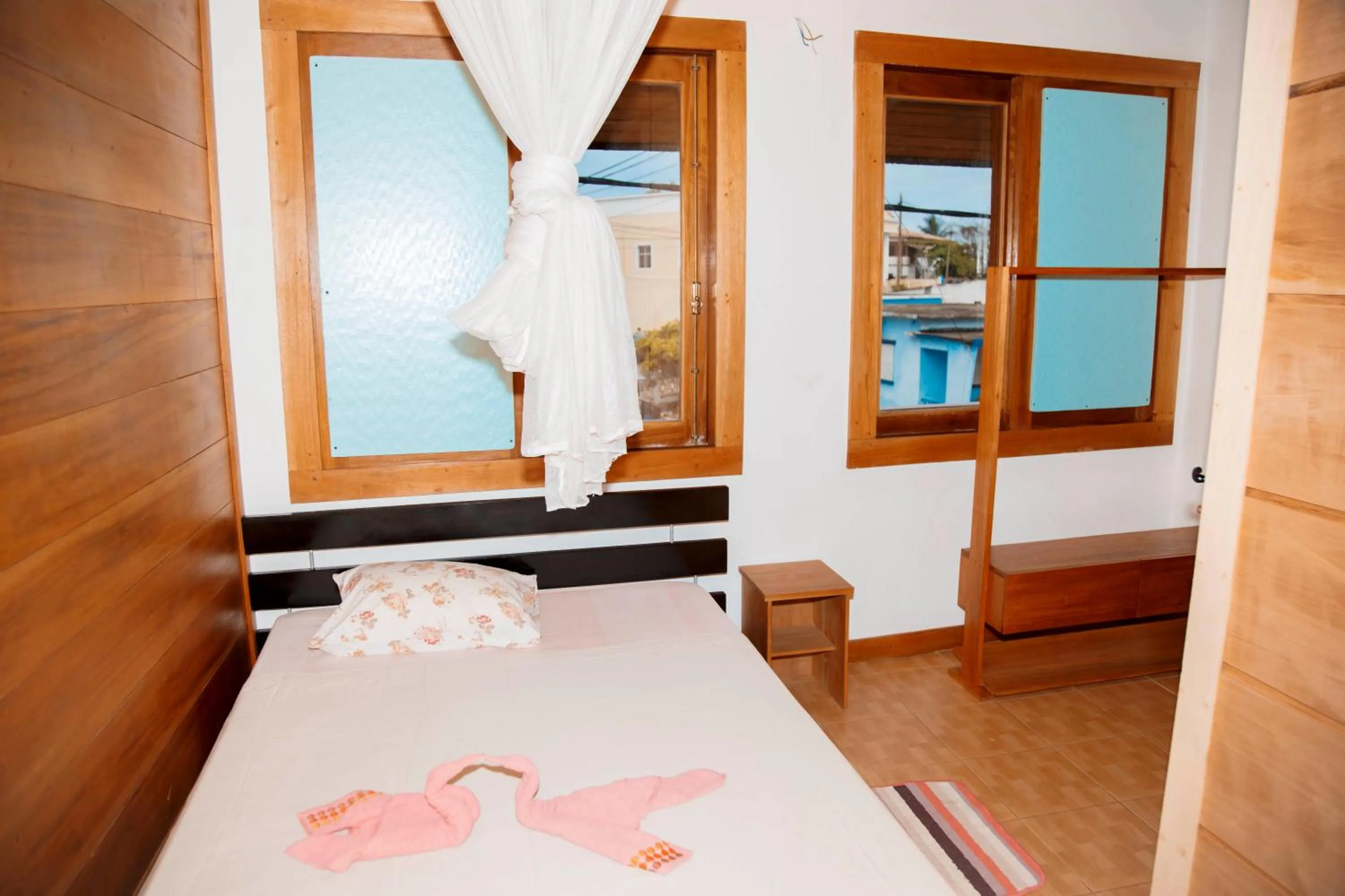 Bed in Albergaria Porcelana