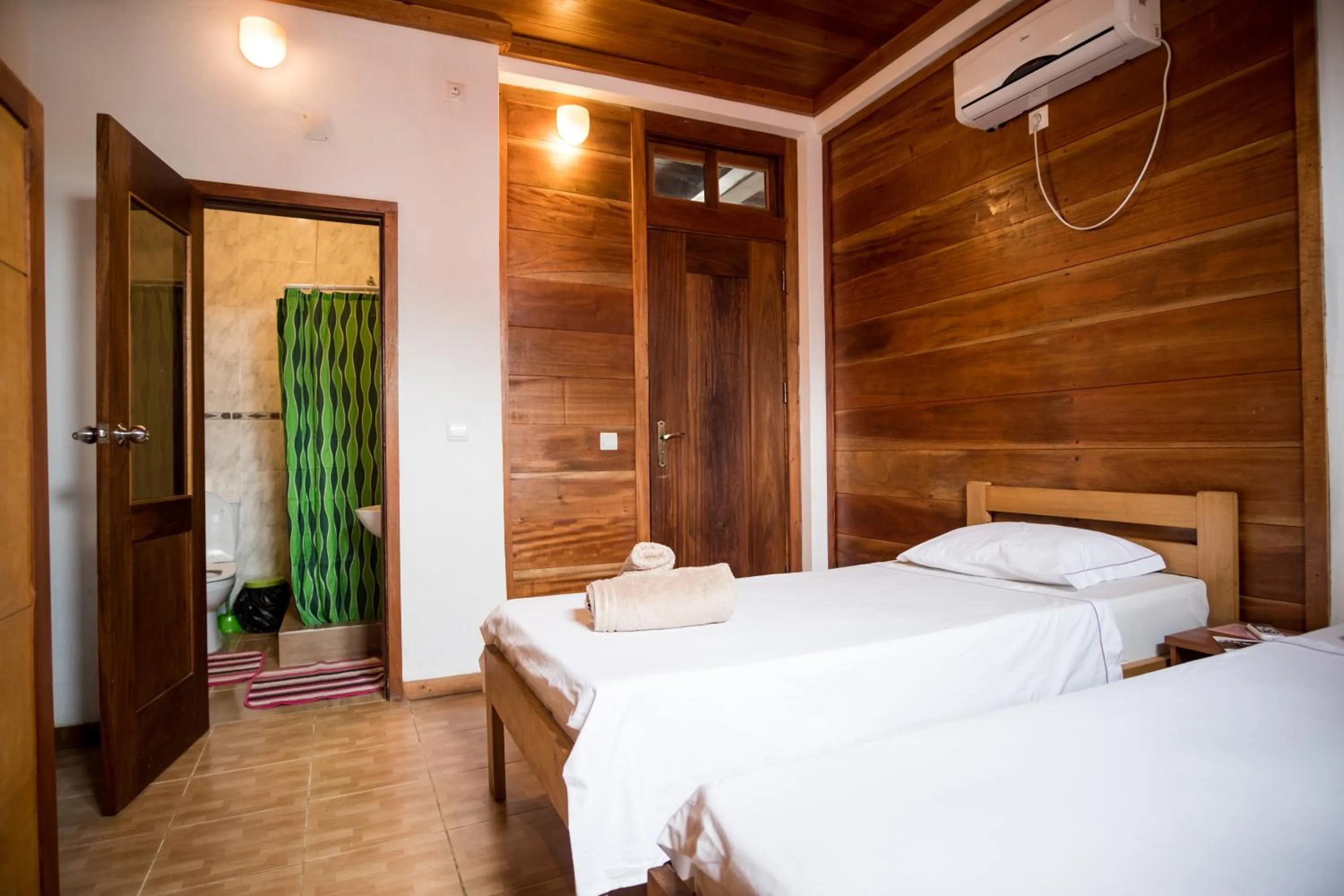 Bed in Albergaria Porcelana