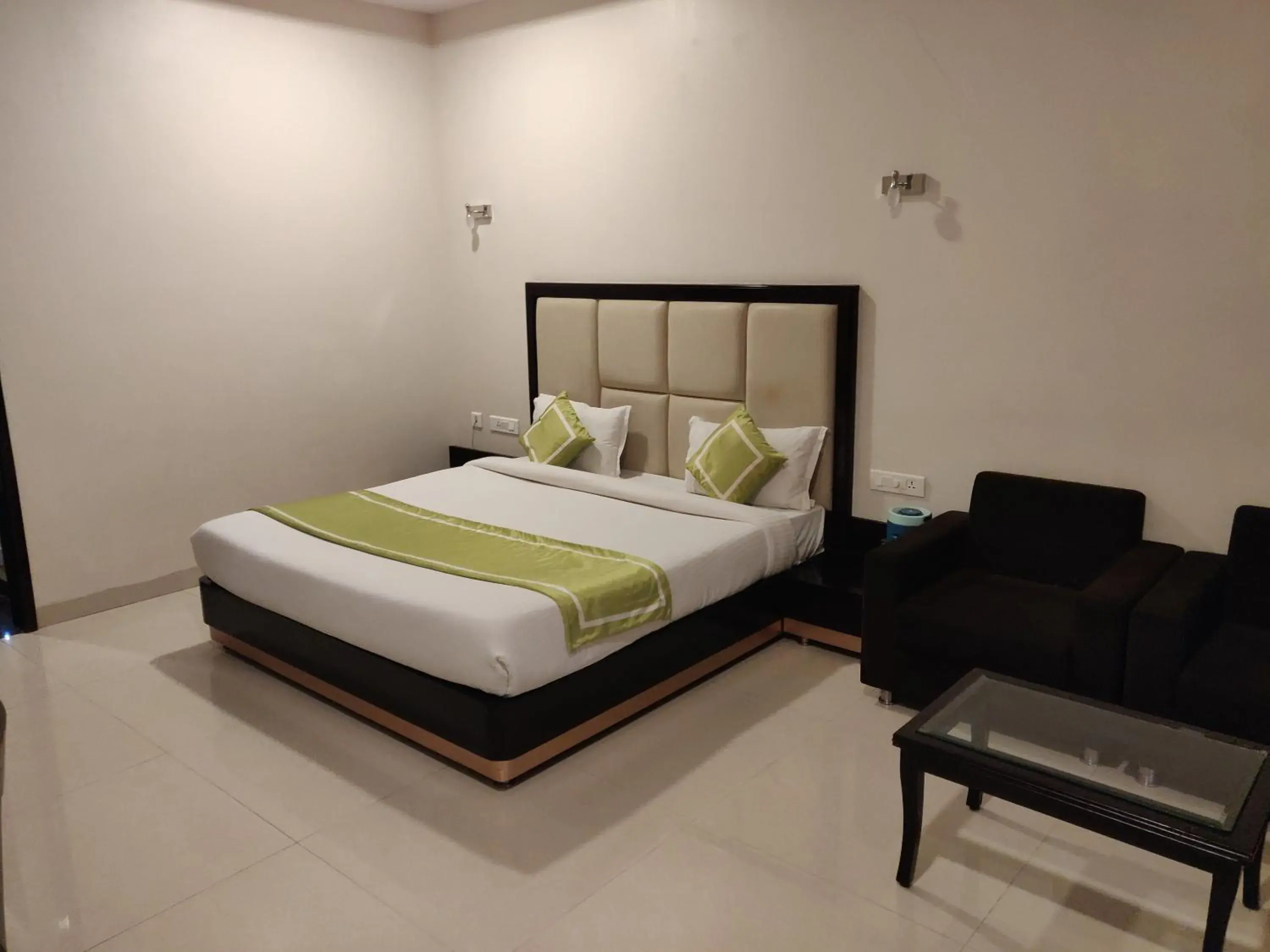 Deluxe Double Room - single occupancy in Chandra Grand Deluxe Double Room - single occupancy in Chandra Grand