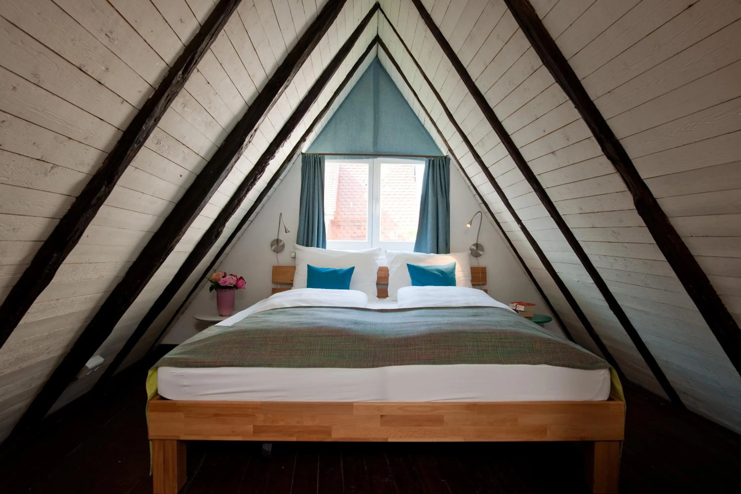 Bedroom, Bed in 1463 Apartmenthaus