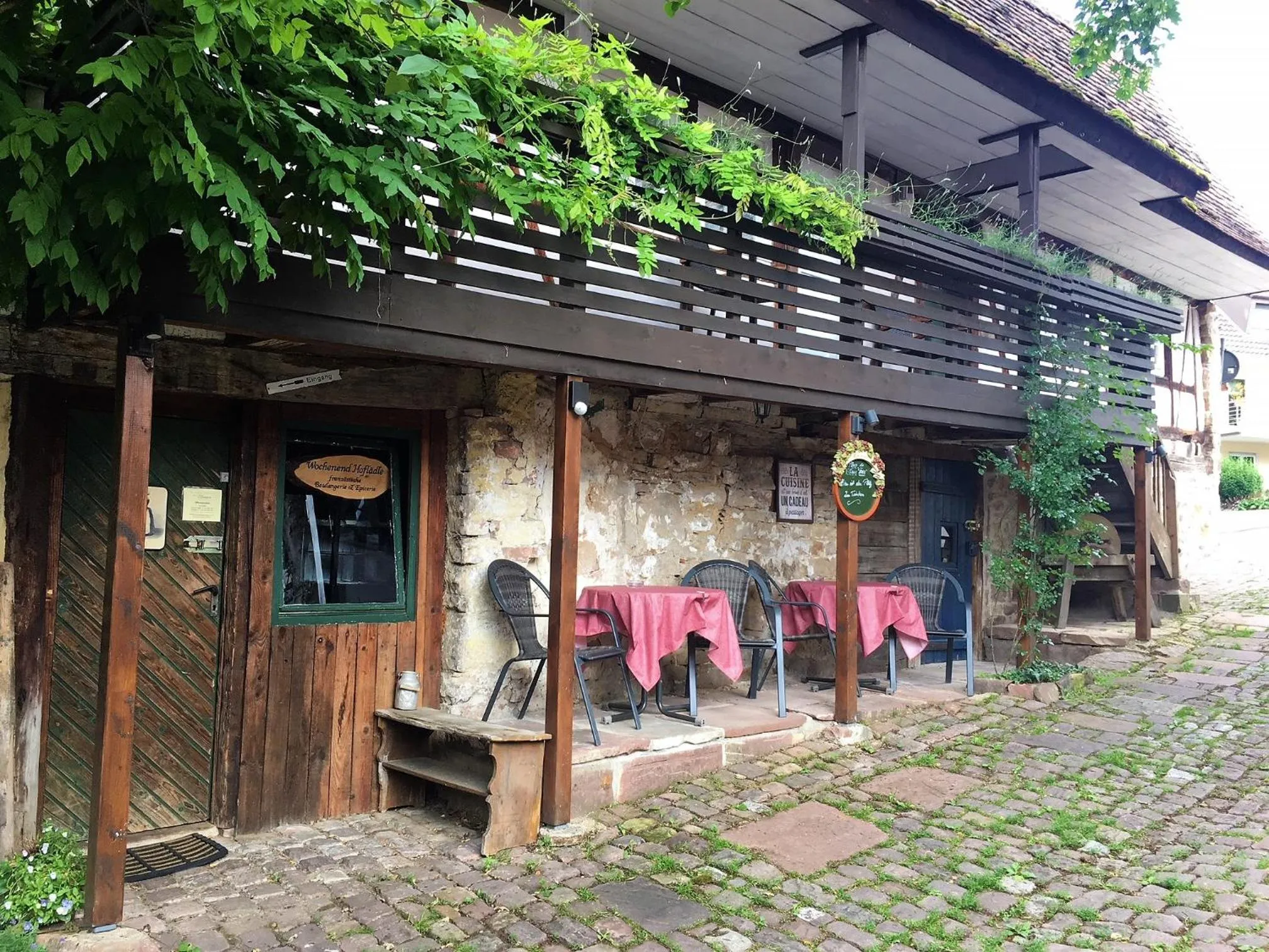 Patio in 1463 Apartmenthaus