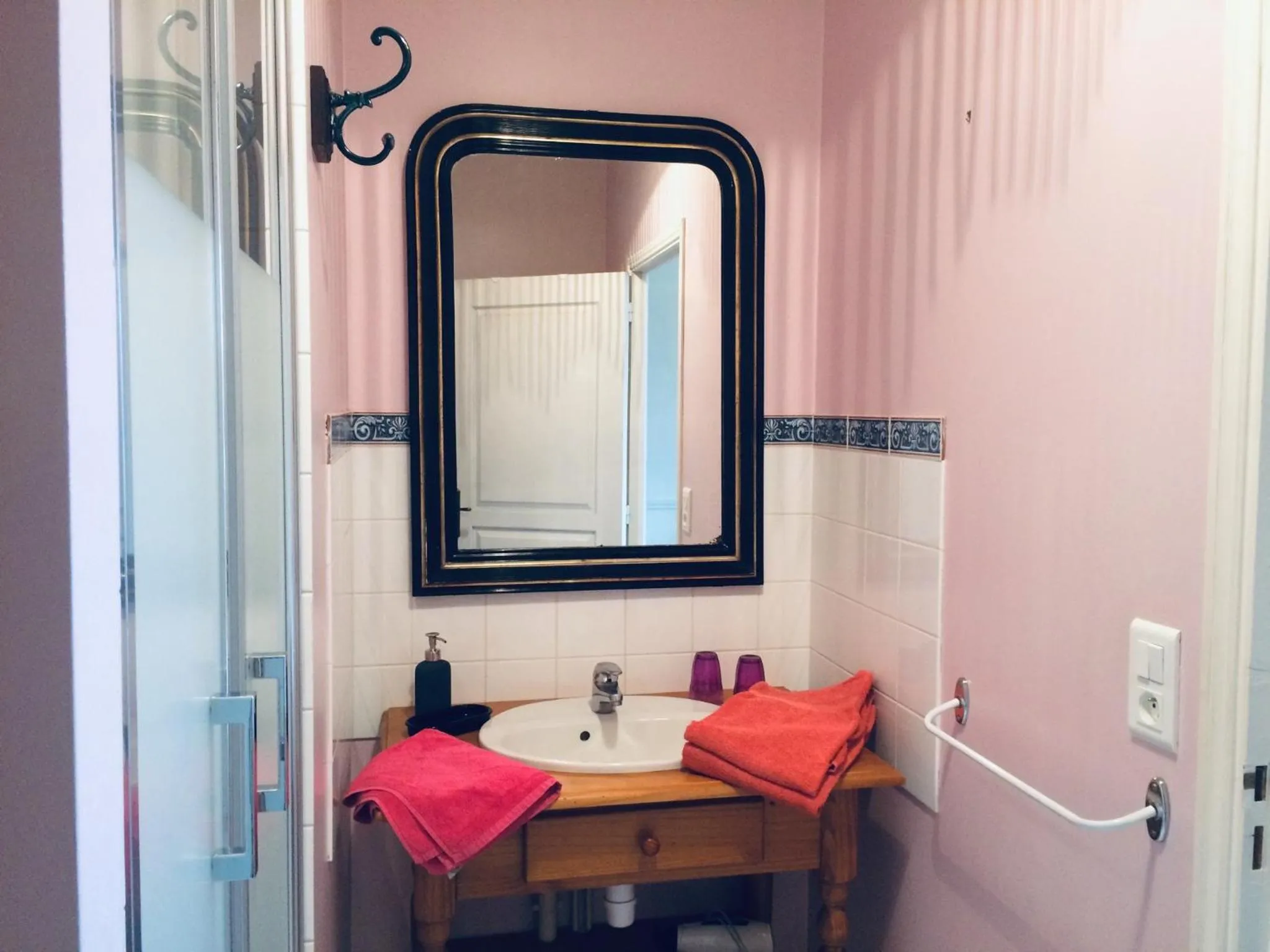 Shower in La Ferme de la Fosse Dionne