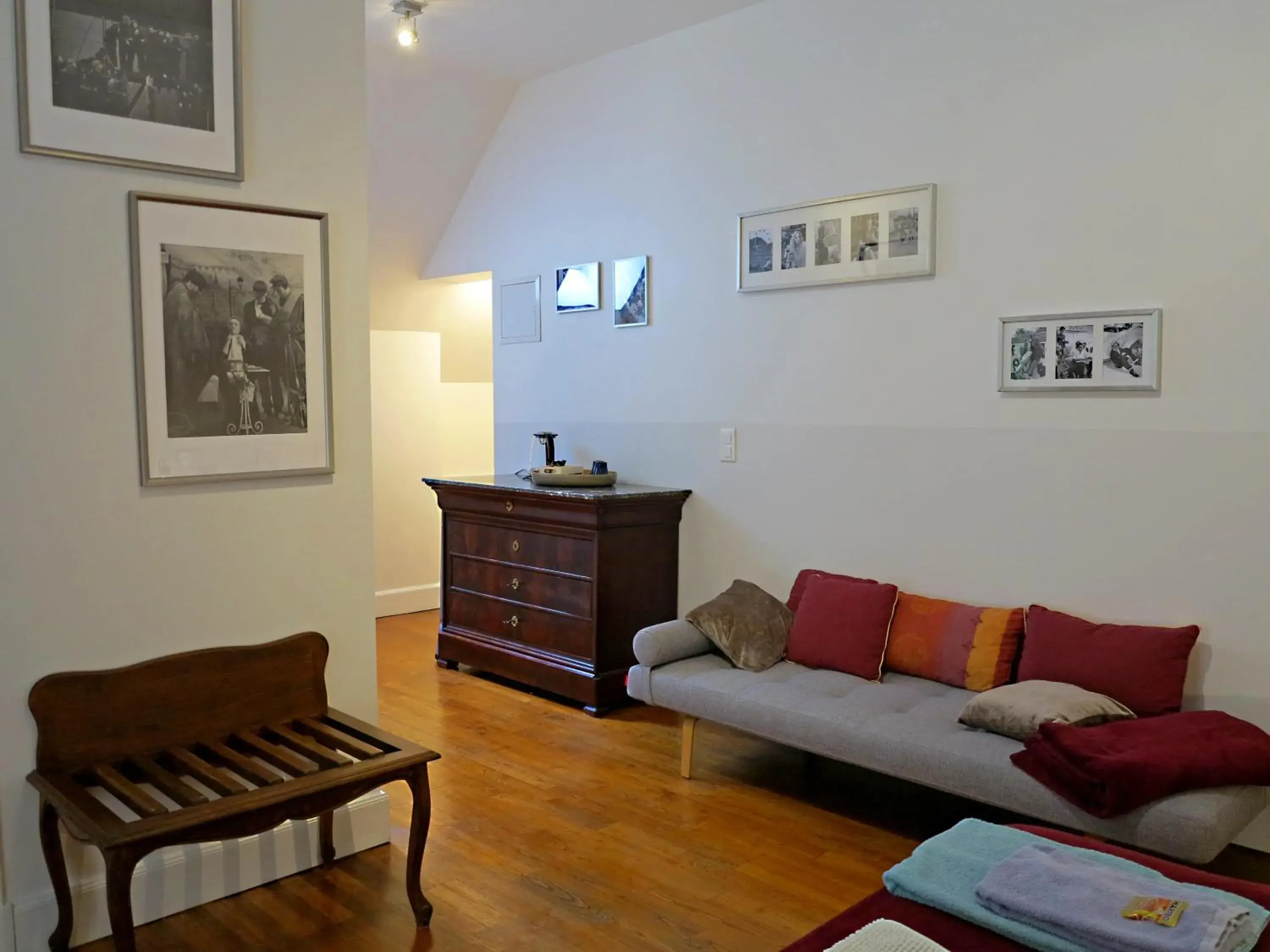 Double or Twin Room with Extra Bed - single occupancy in La Ferme de la Fosse Dionne Double or Twin Room with Extra Bed - single occupancy in La Ferme de la Fosse Dionne