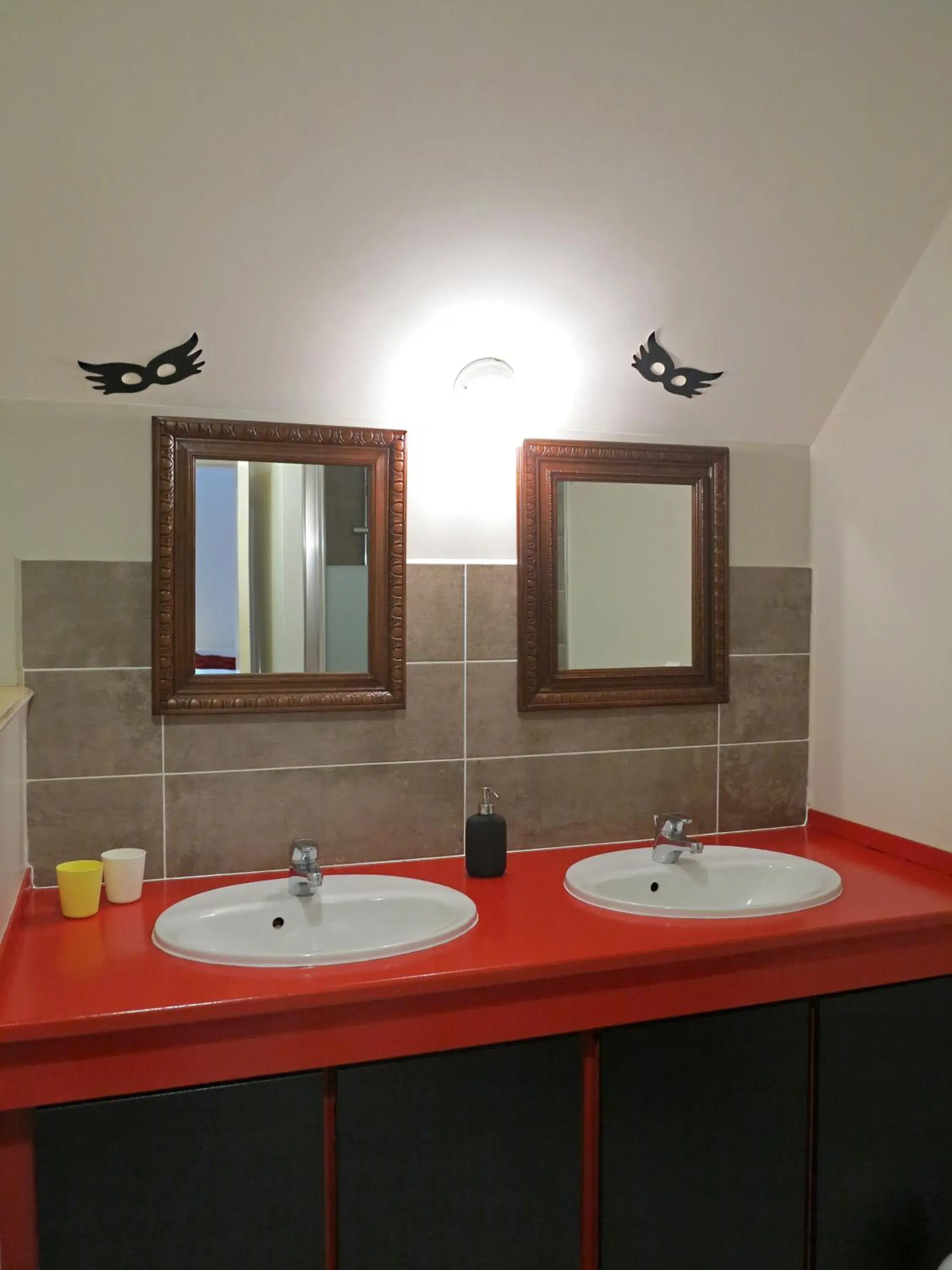 Double or Twin Room with Extra Bed - single occupancy in La Ferme de la Fosse Dionne Double or Twin Room with Extra Bed - single occupancy in La Ferme de la Fosse Dionne