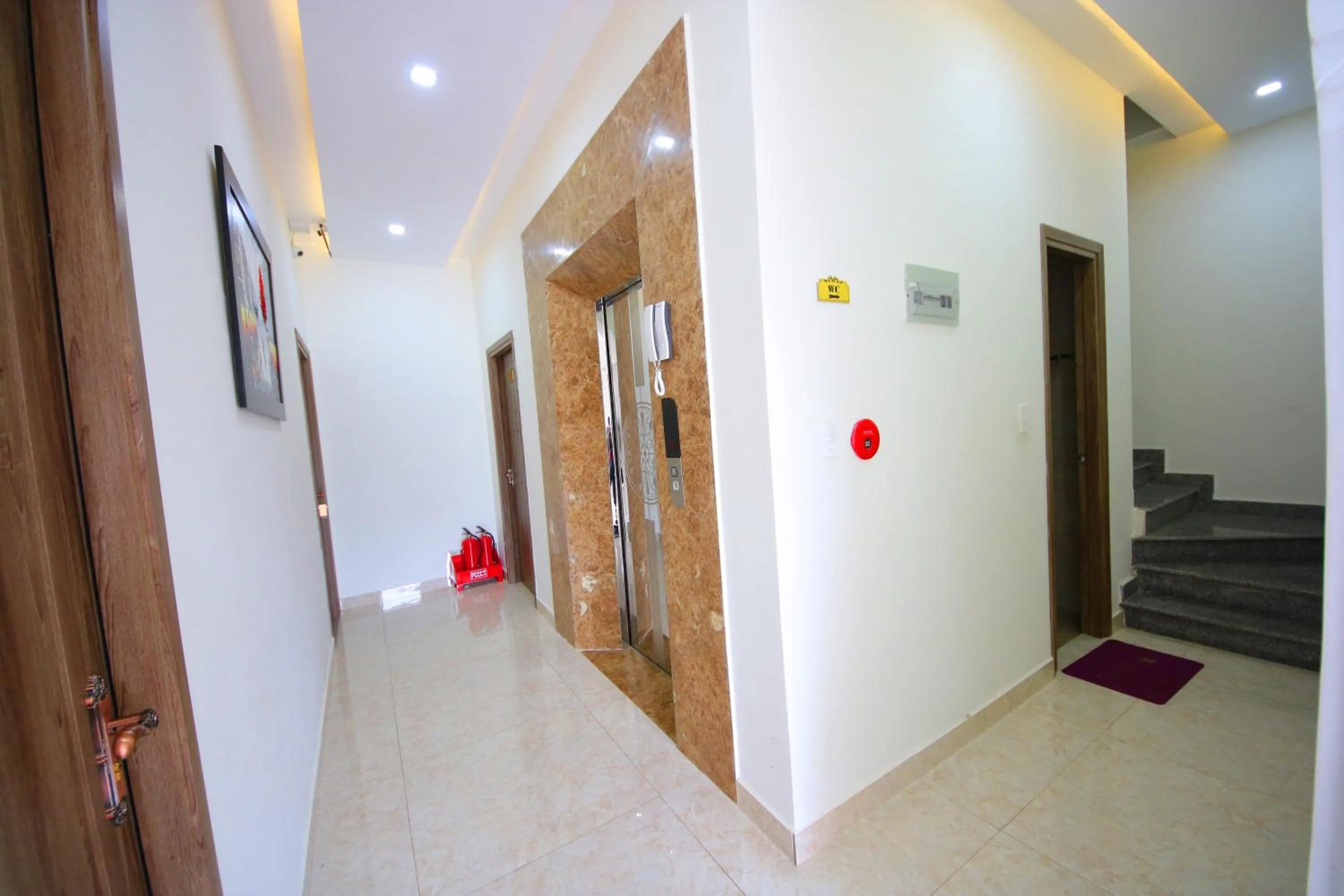 Phuong Vy Luxury Hotel