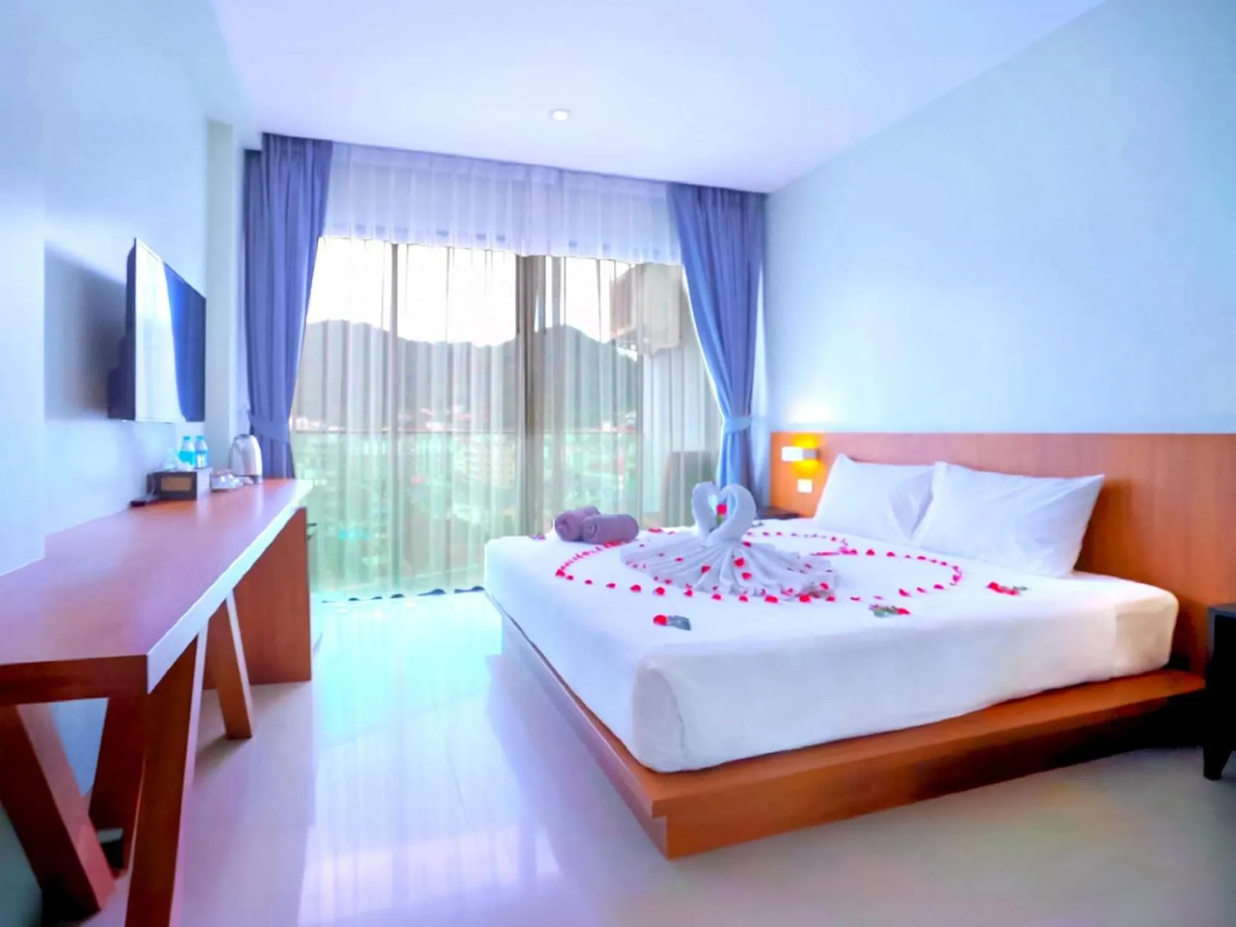 Bed in Phoenix Grand Patong