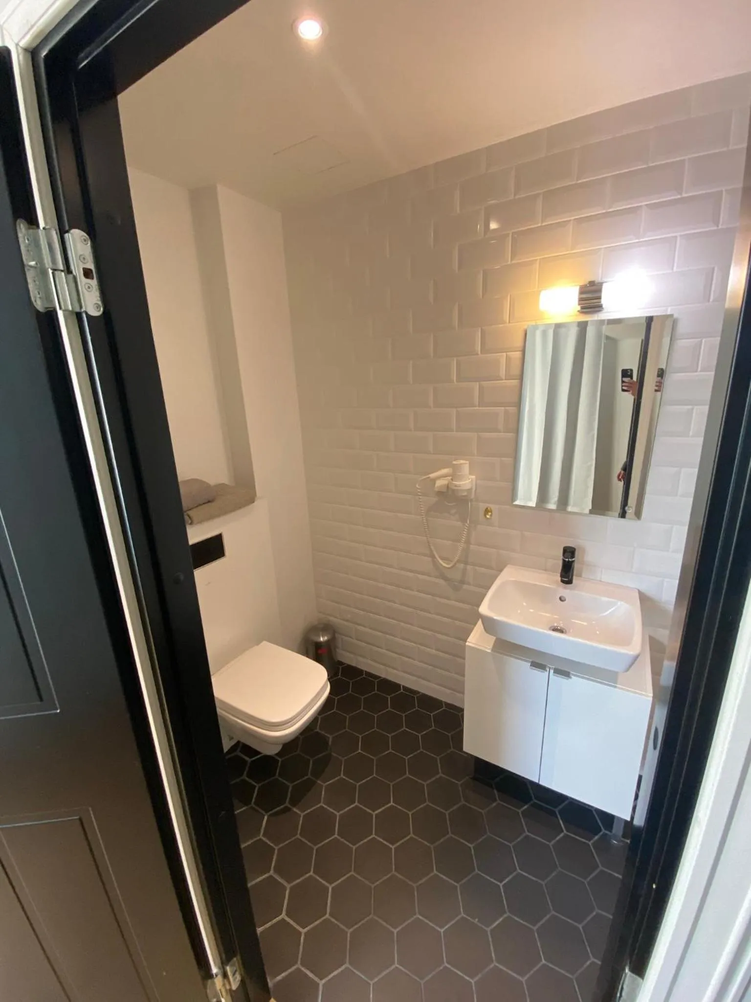 Bathroom in Lighthouse Apartments