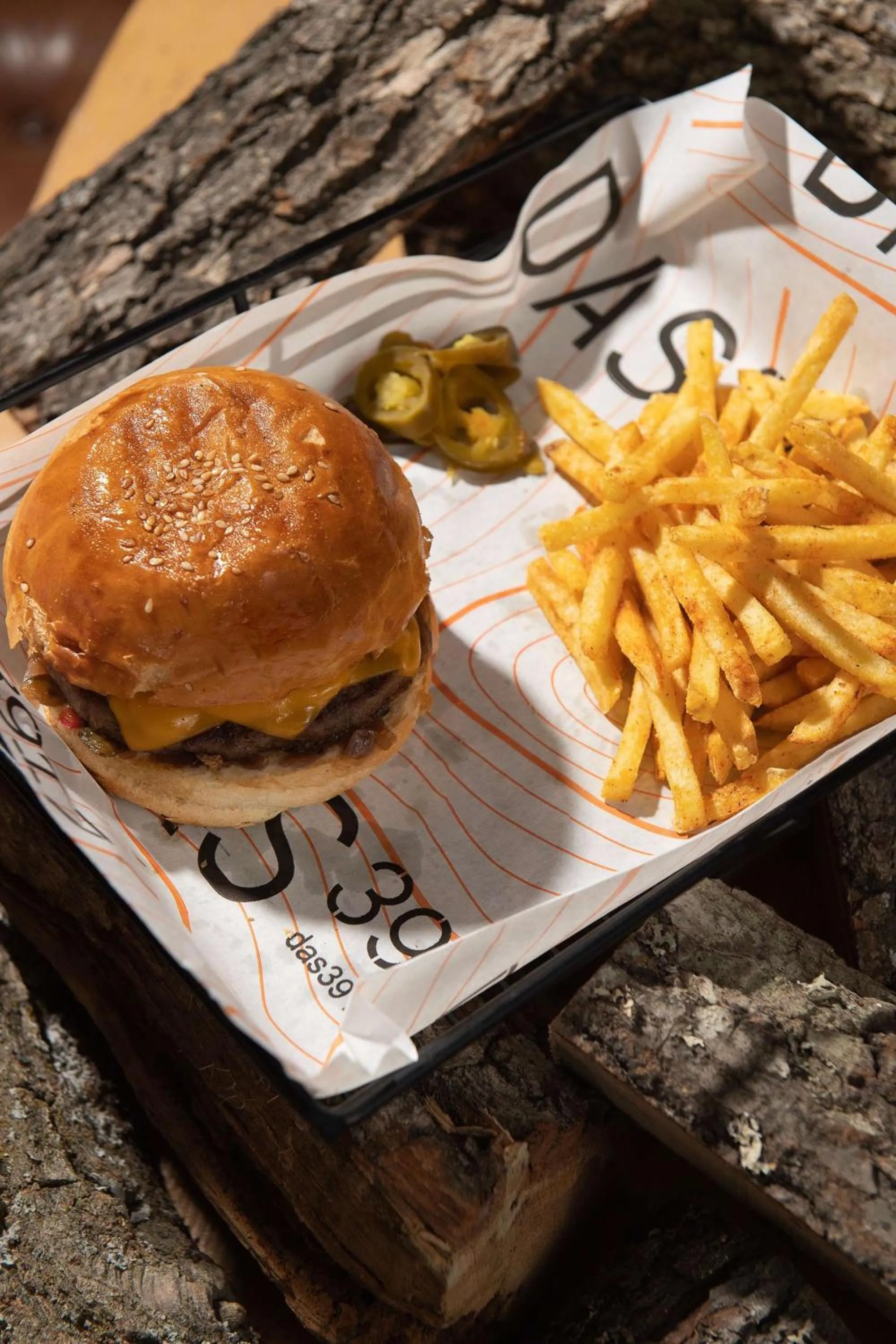 Restaurant/places to eat in Das 3917