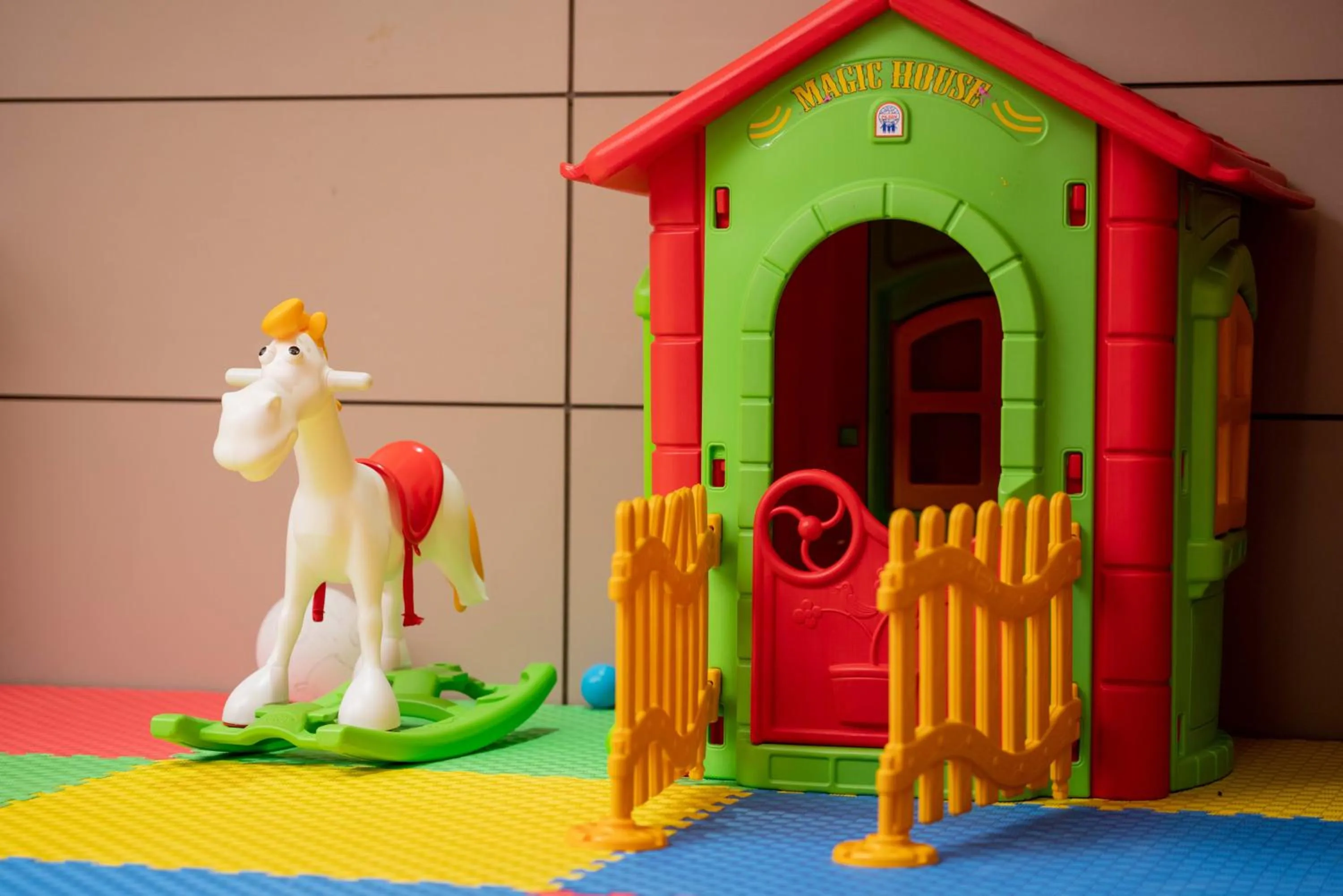 Children play ground in Das 3917