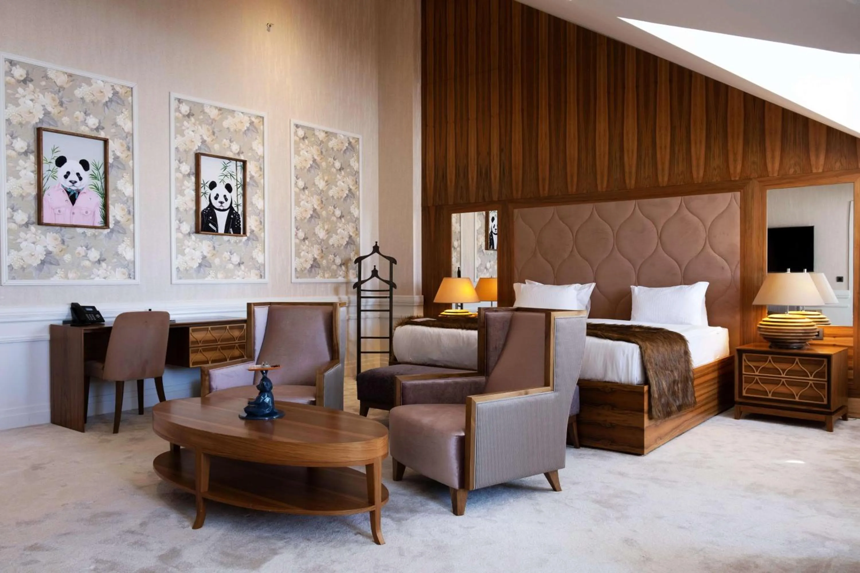 Bedroom, Bed in Das 3917