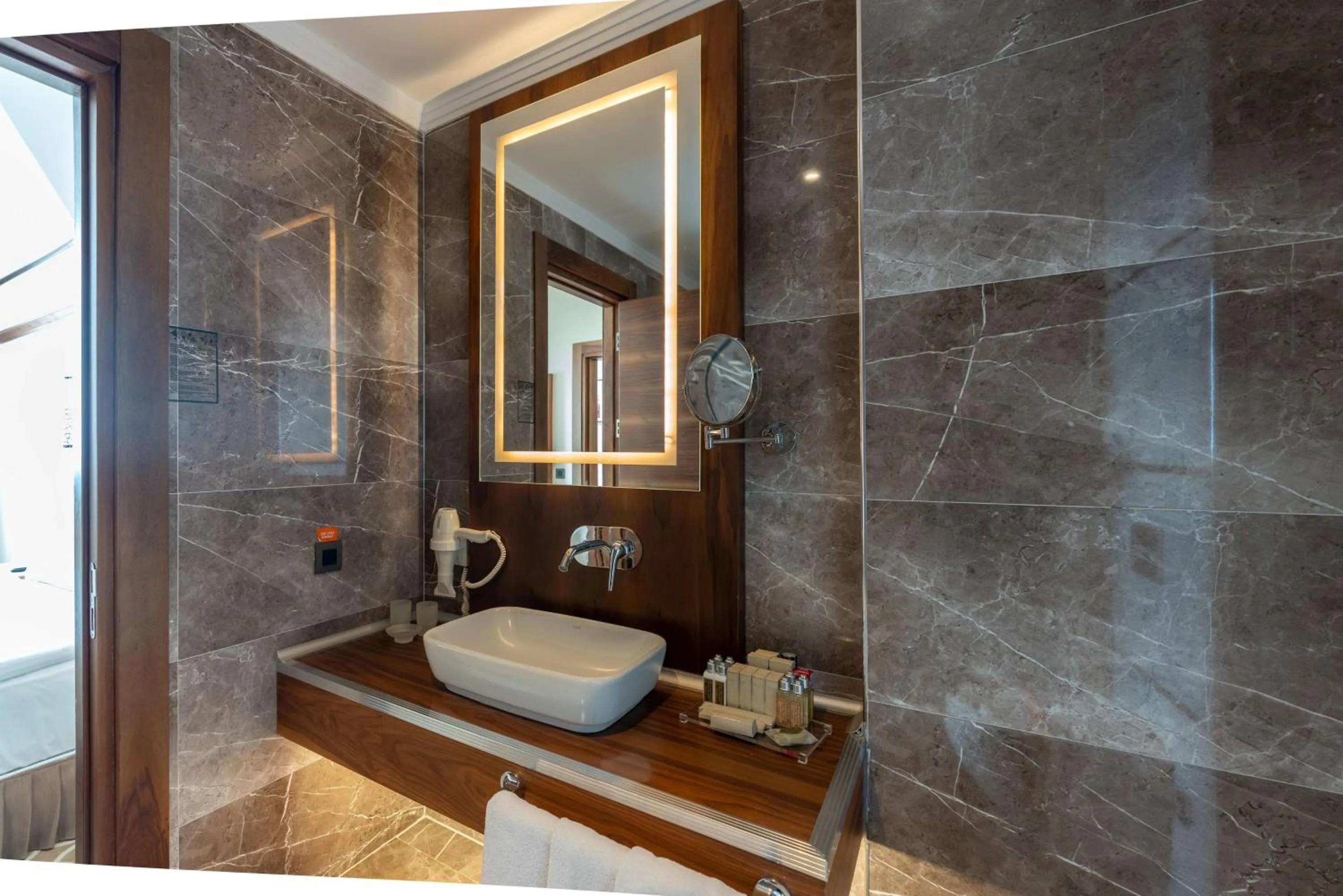 Bathroom in Das 3917