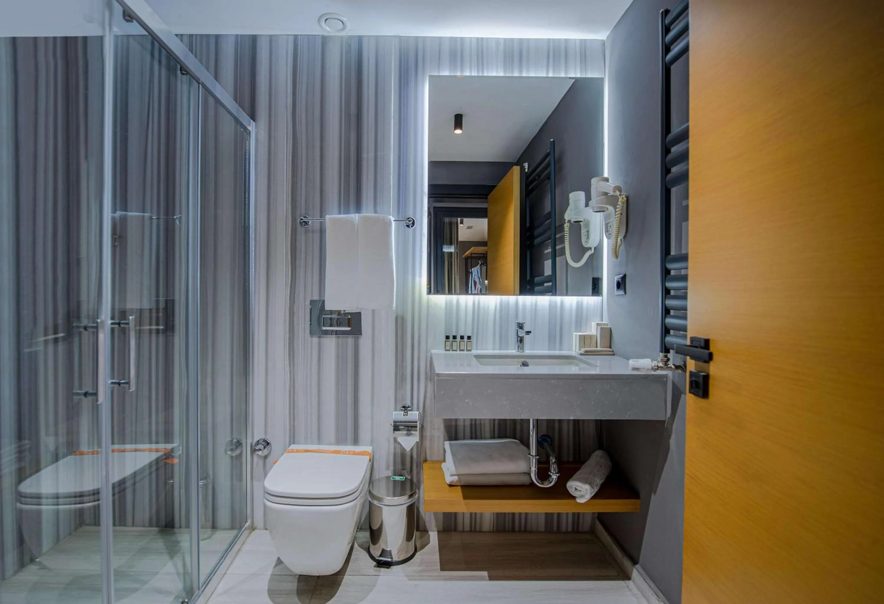 Bathroom in Das 3917