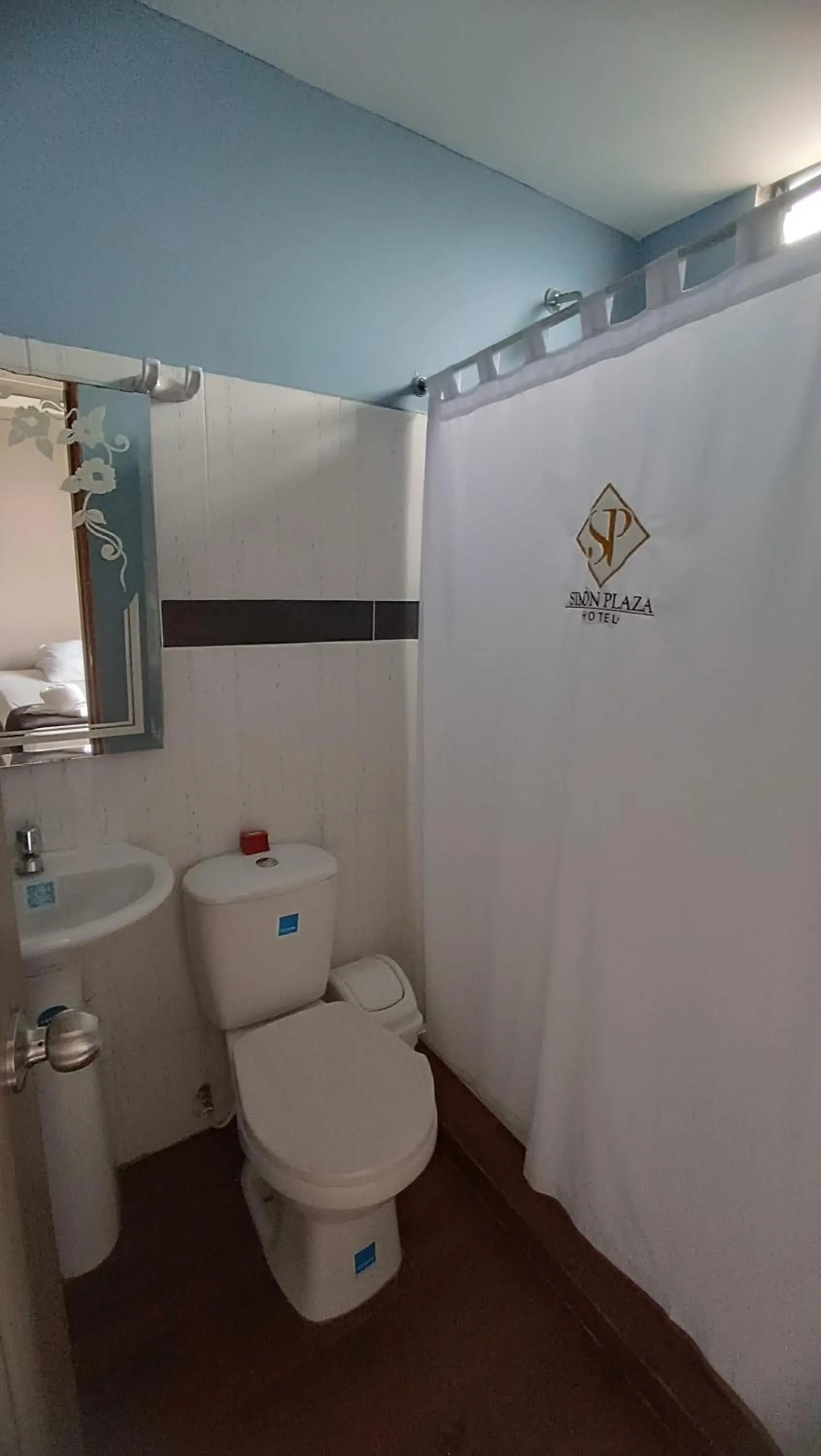 Bathroom in Hotel Simón Plaza