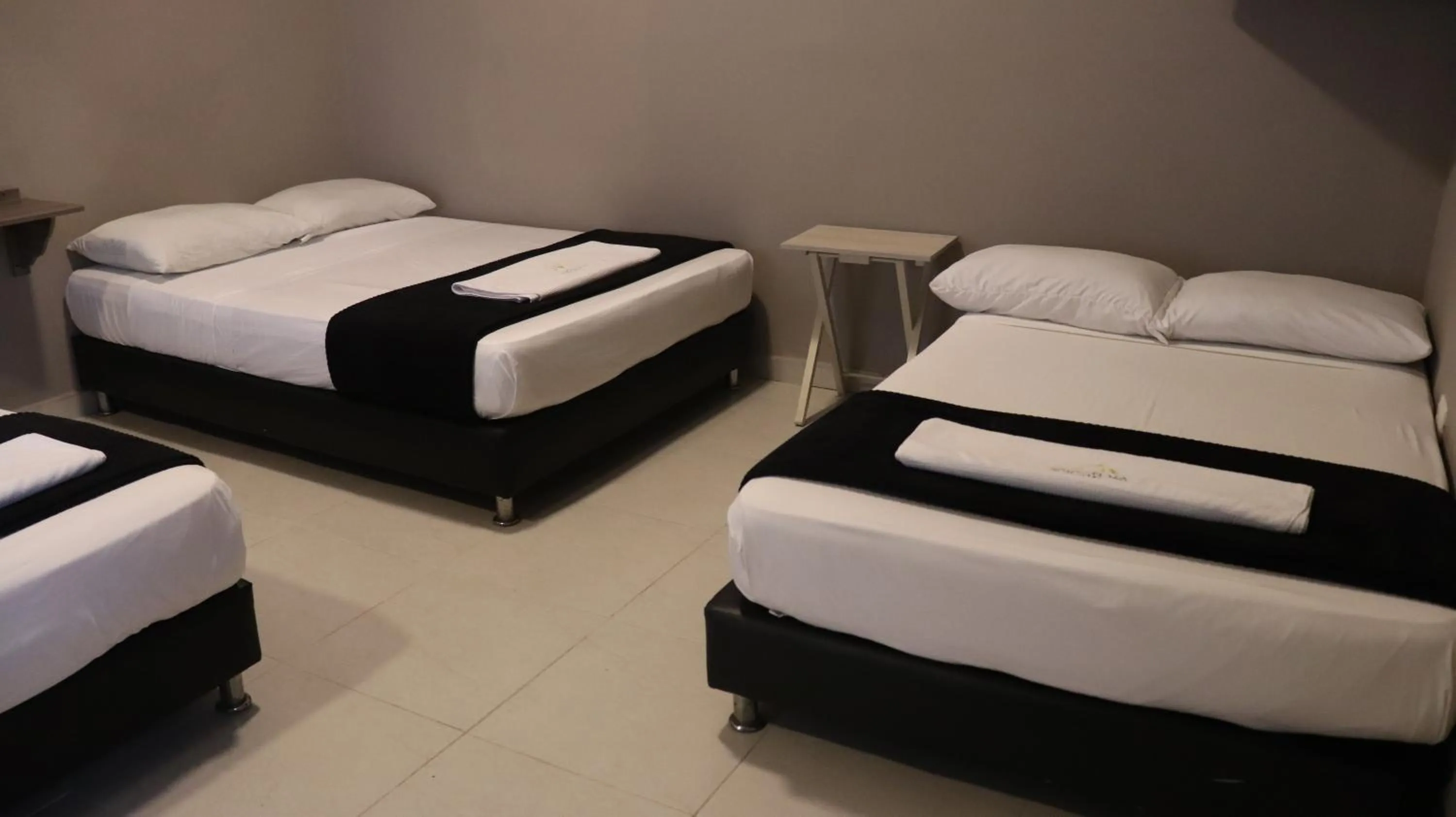 Photo of the whole room, Bed in Hotel Simón Plaza