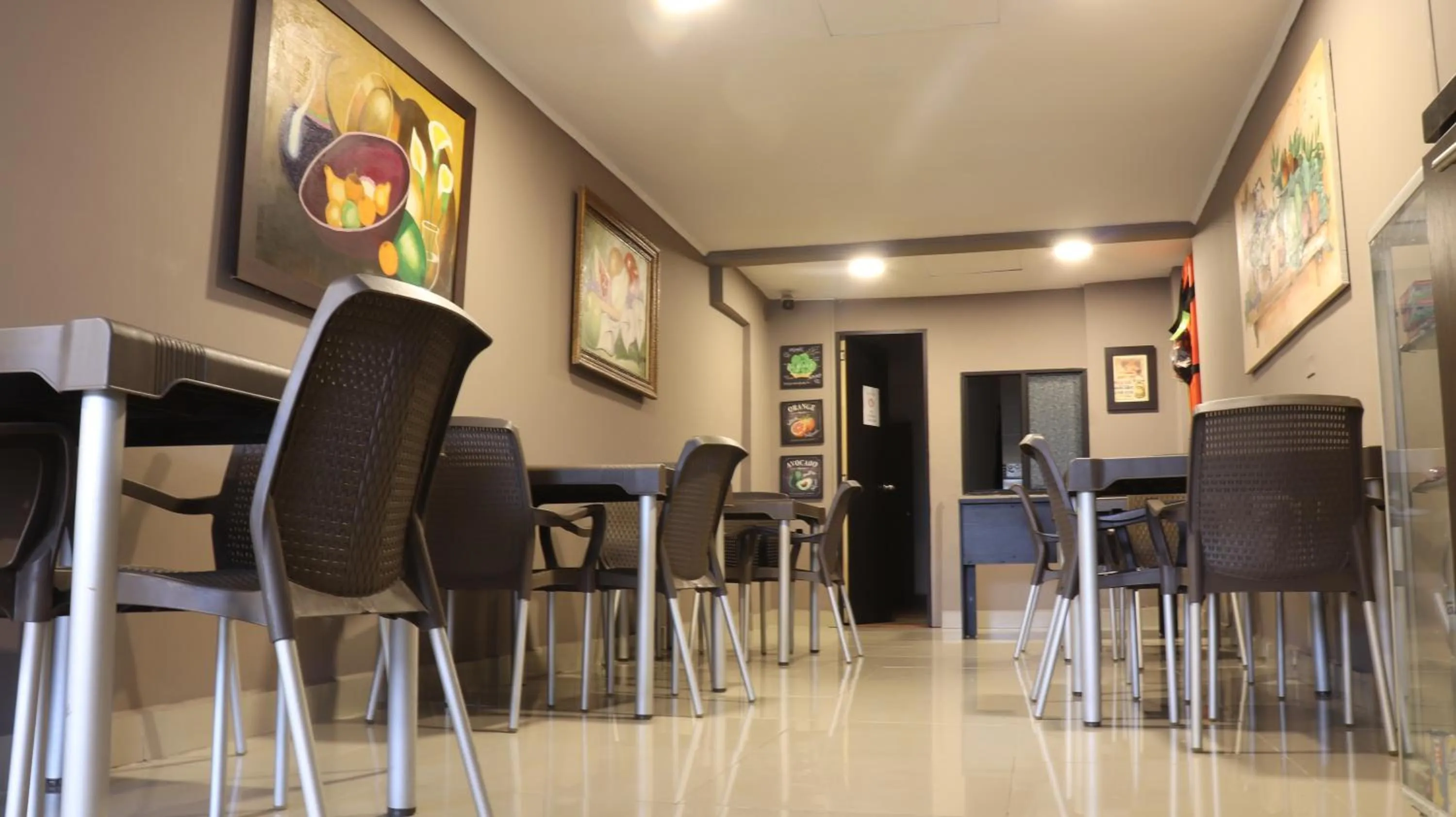 Restaurant/places to eat in Hotel Simón Plaza