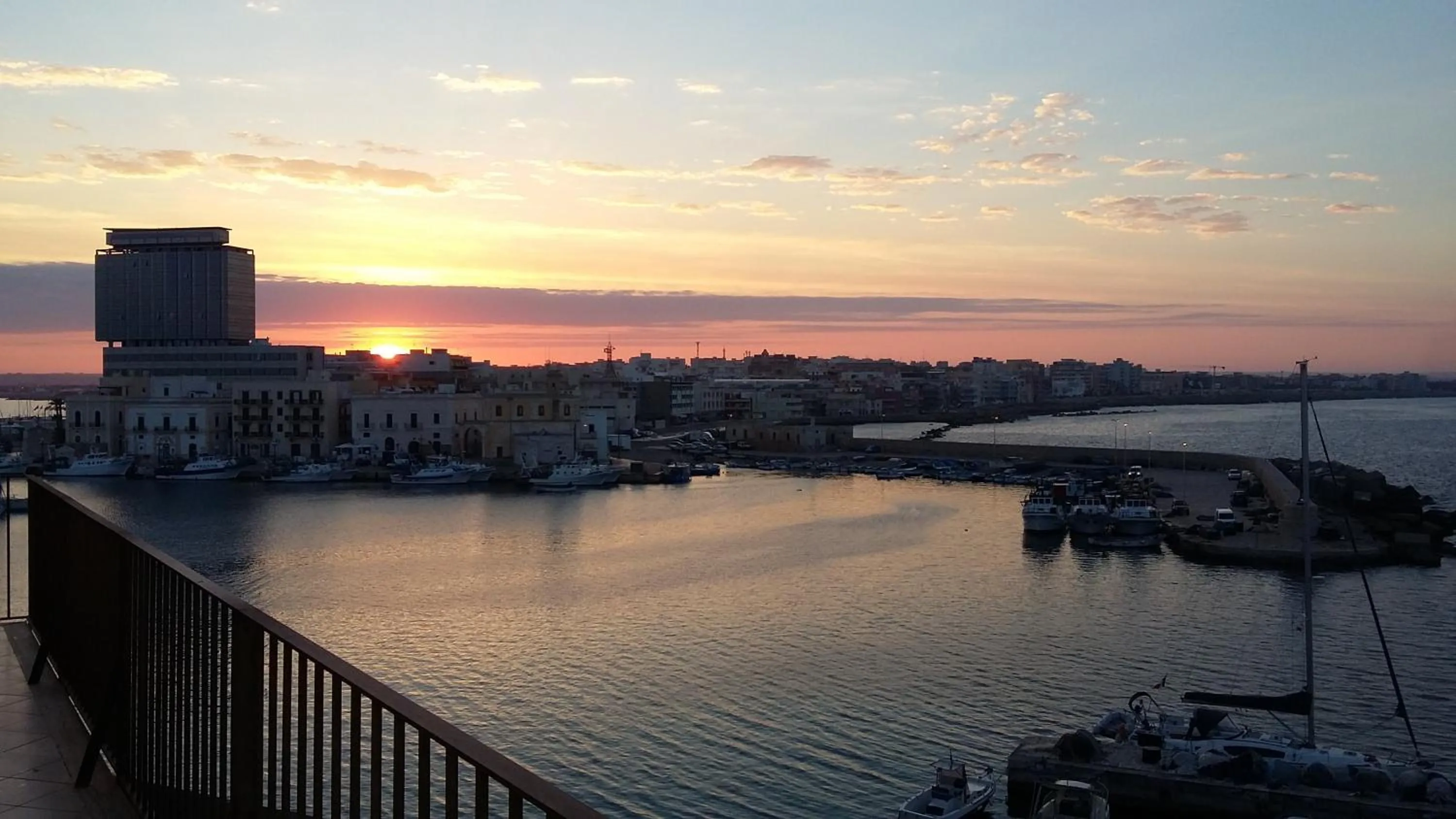 Sea view in Palazzo De Tomasi B&B