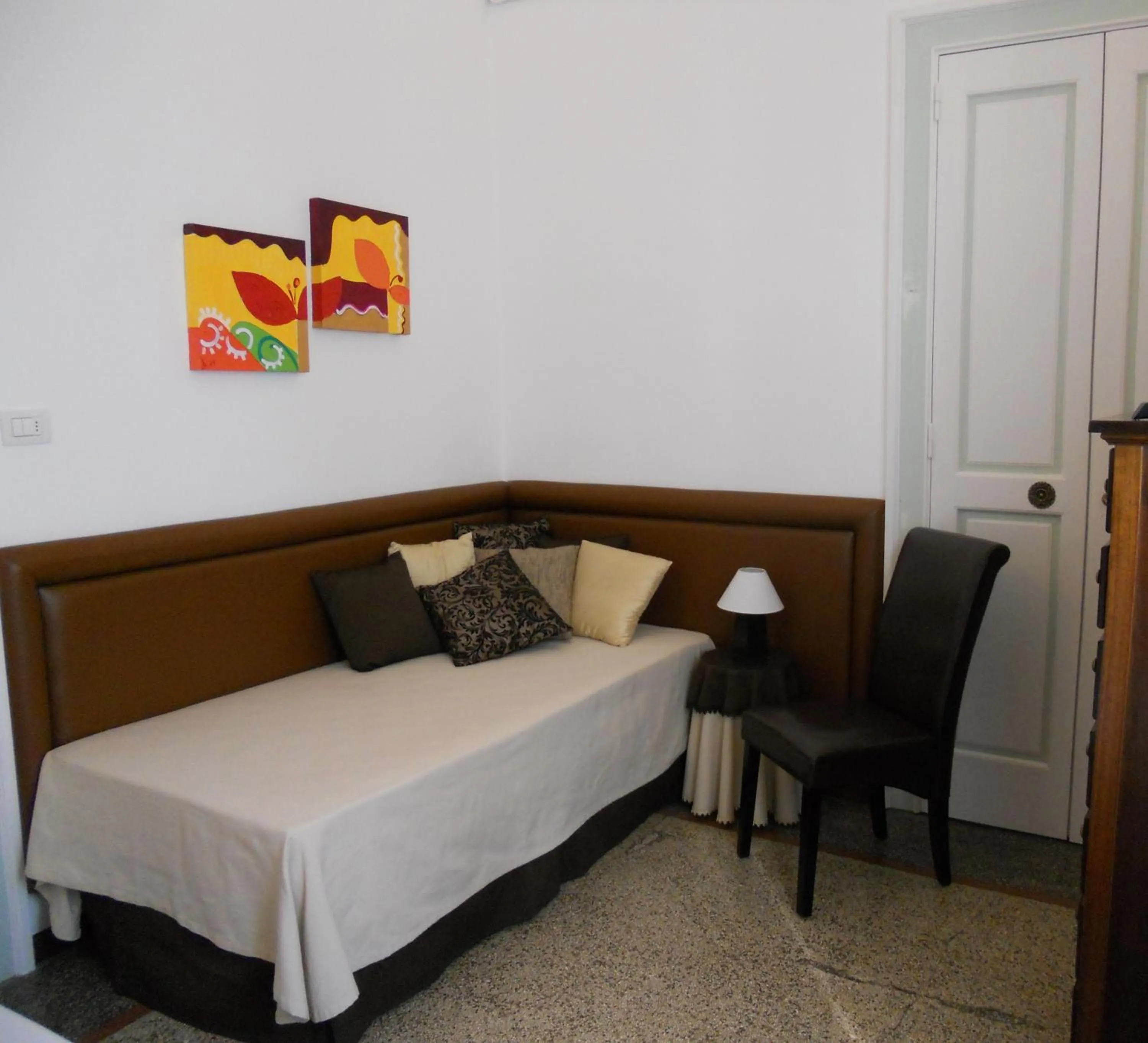 Bed in Palazzo De Tomasi B&B