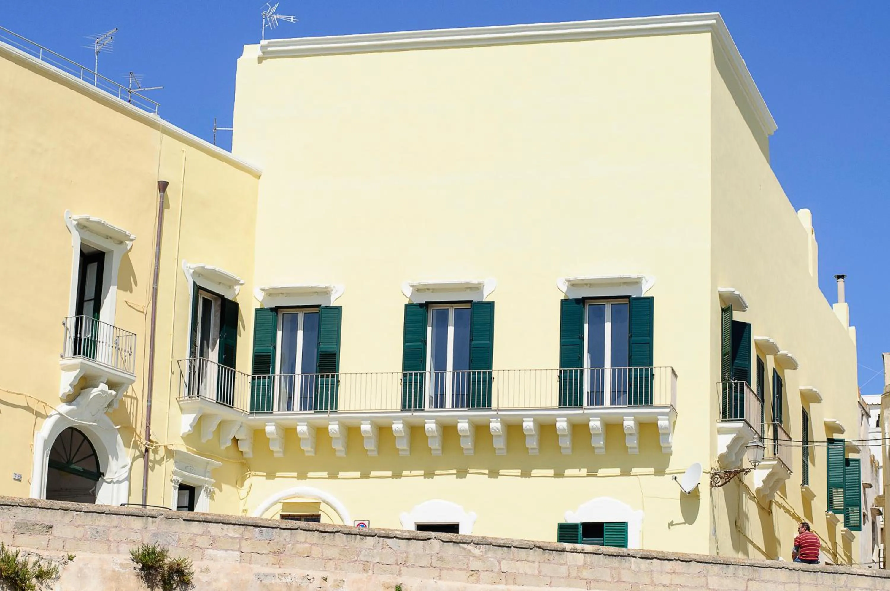 Property building in Palazzo De Tomasi B&B