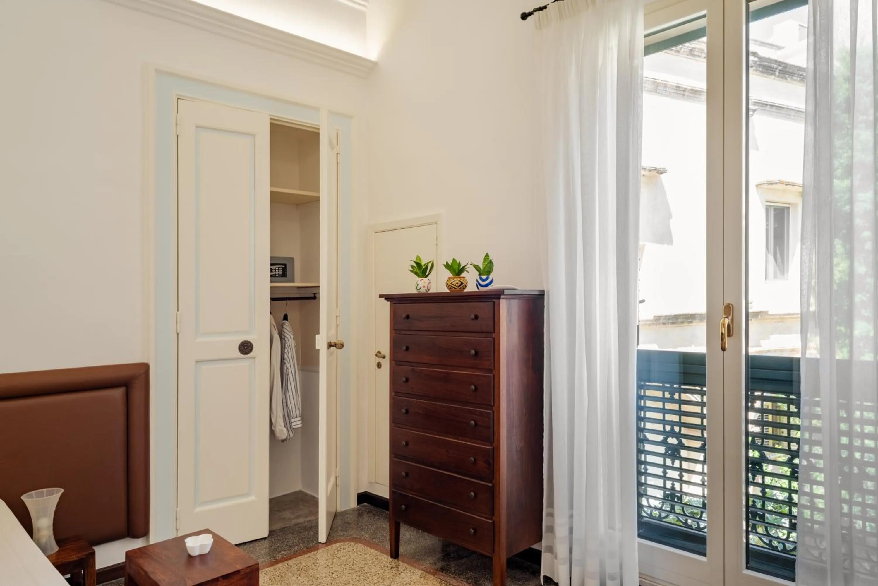 Bedroom in Palazzo De Tomasi B&B