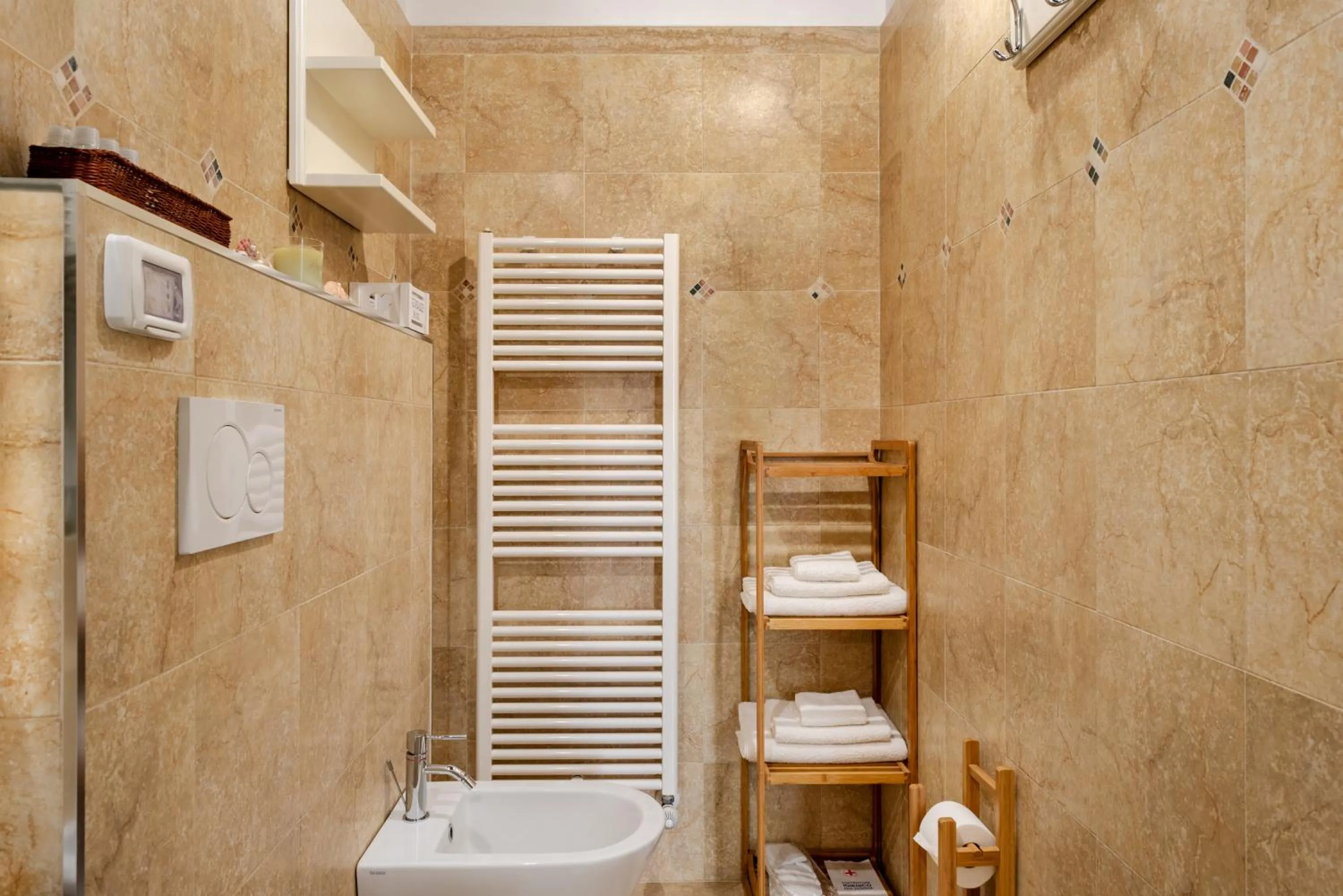 Bathroom in Palazzo De Tomasi B&B