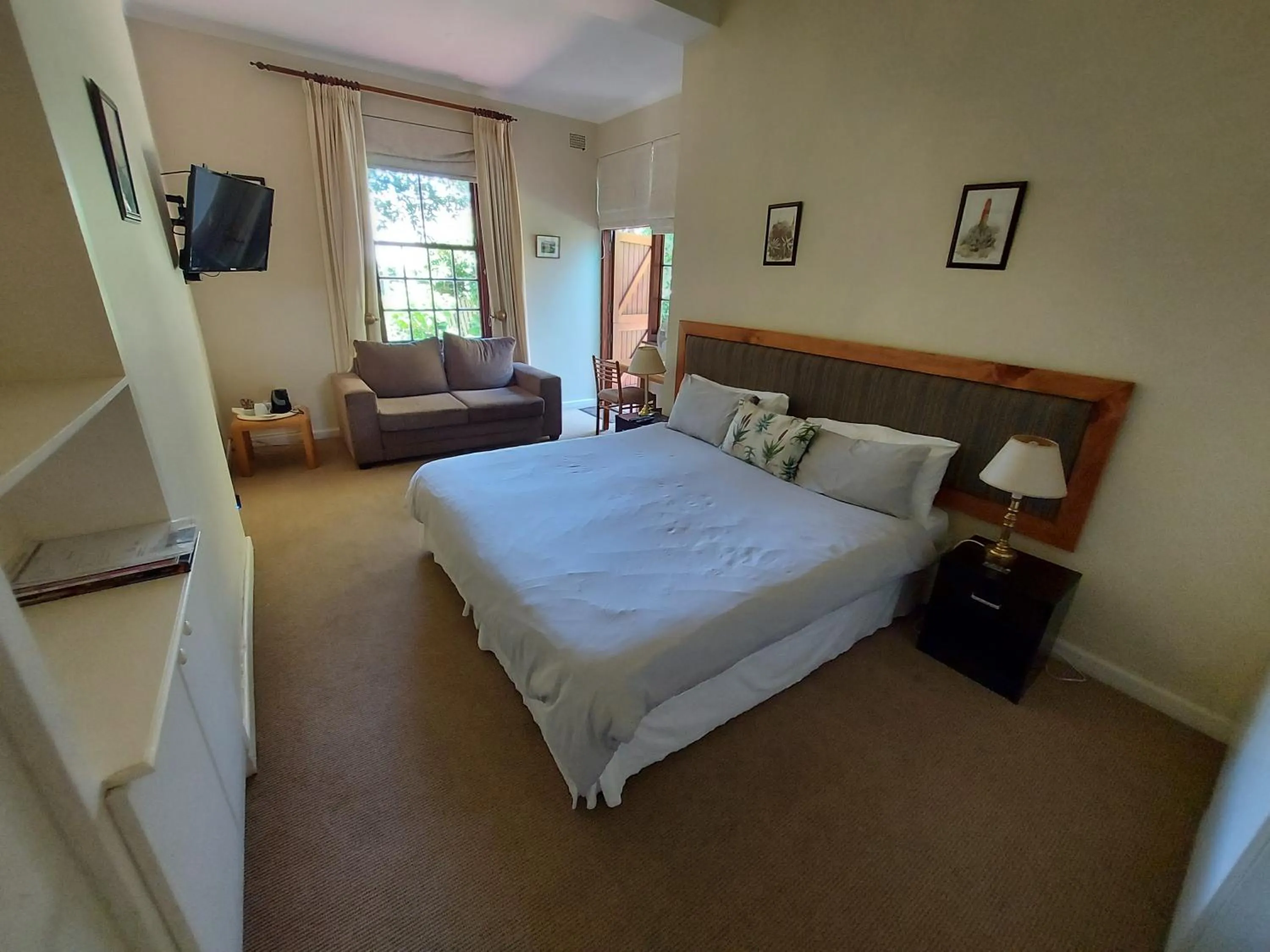 Bedroom, Bed in Newlands Guest House