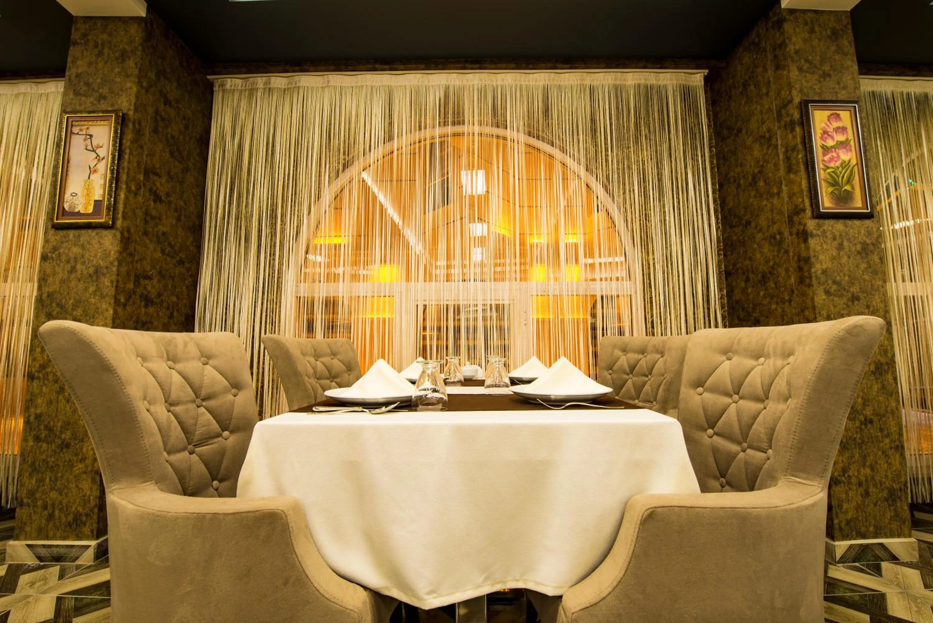 Food and drinks in Kars-i Si̇ri̇n Otel