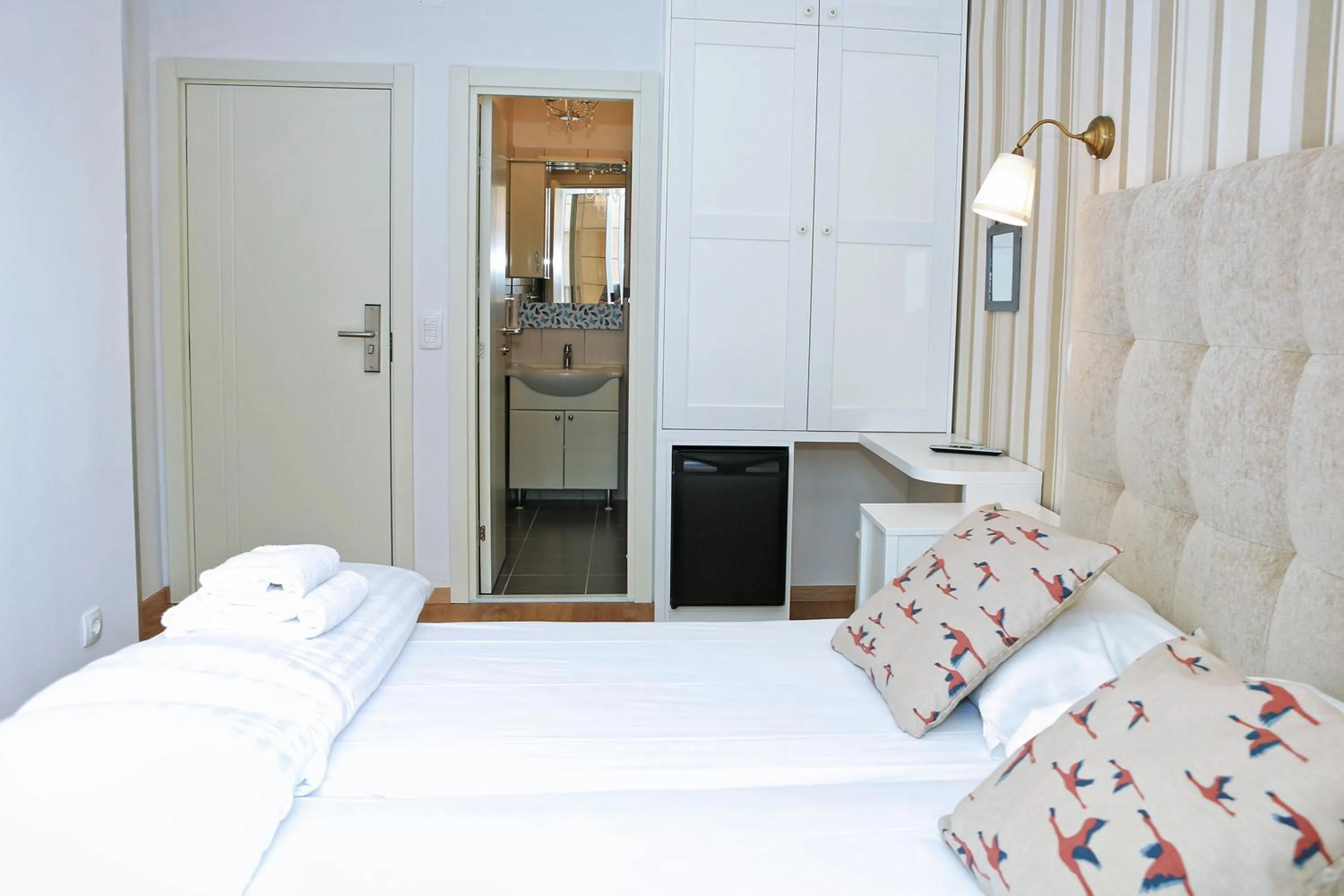 Photo of the whole room, Bed in Hotel Delfin