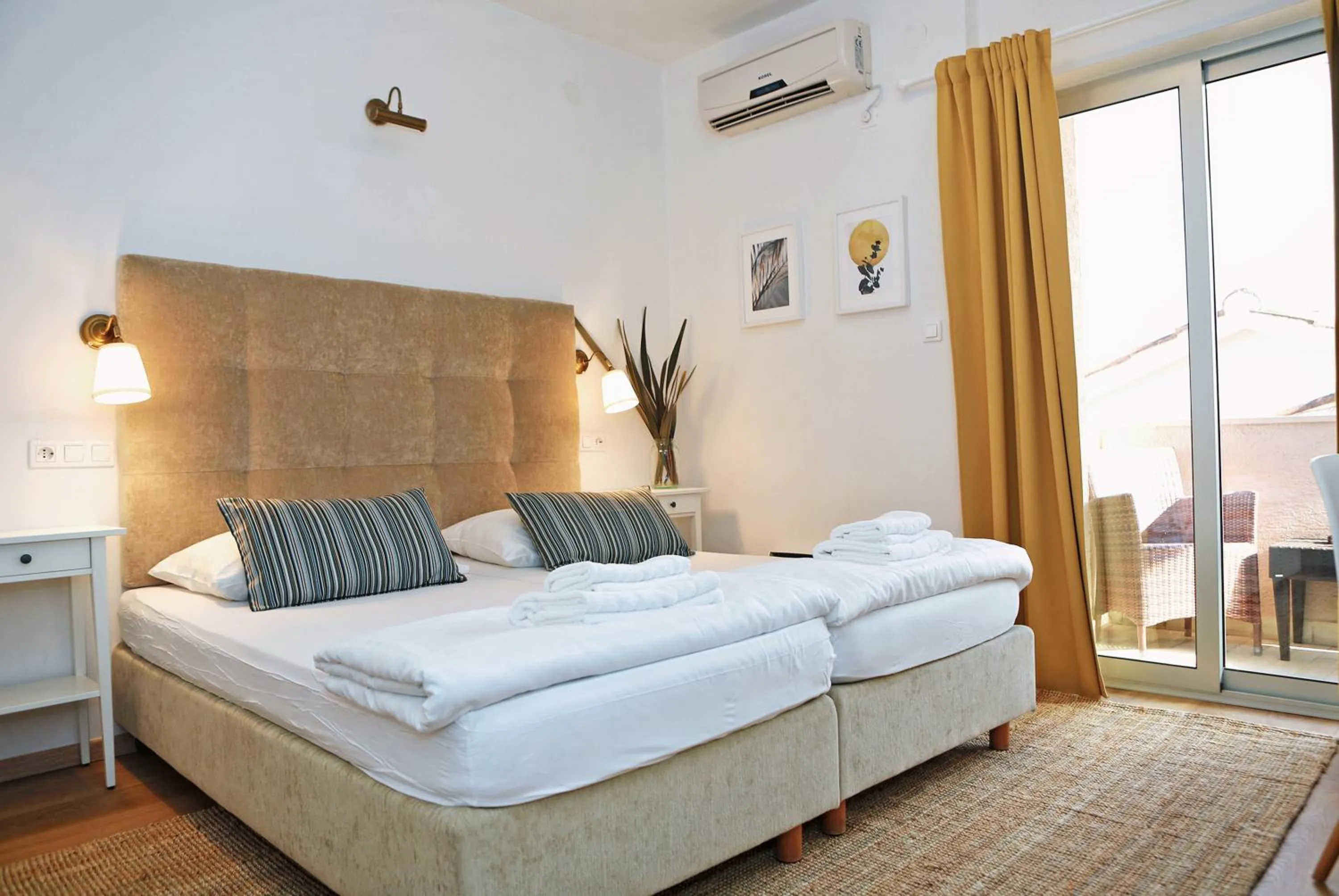 Photo of the whole room, Bed in Hotel Delfin