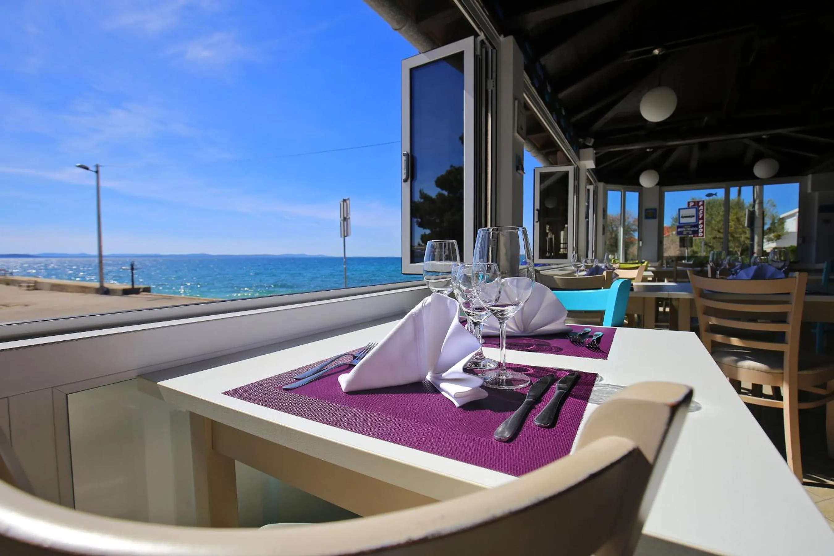 Restaurant/places to eat in Hotel Delfin