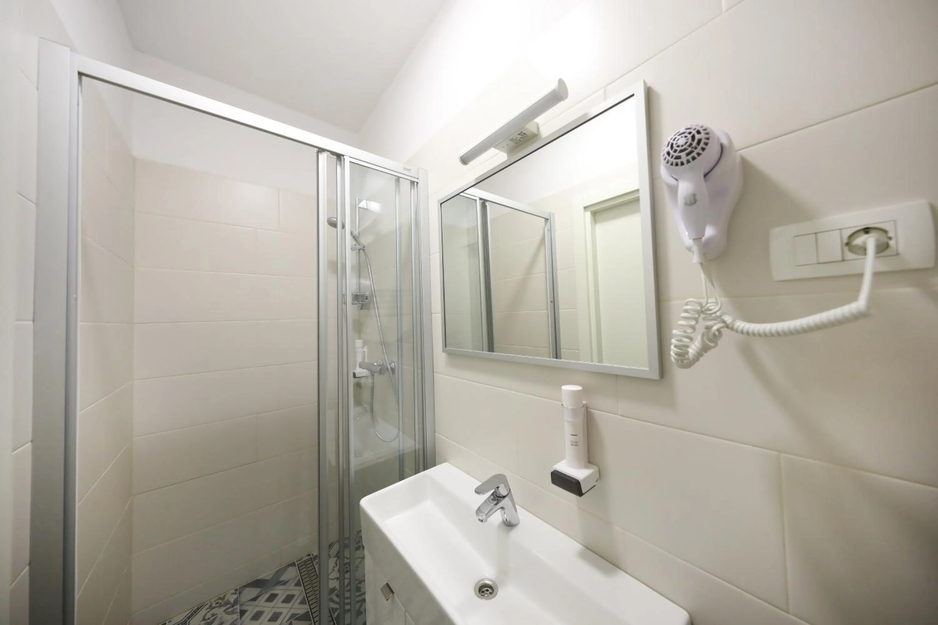 Bathroom in Hotel Delfin