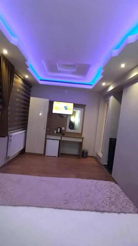 Bedroom in Göznur Otel