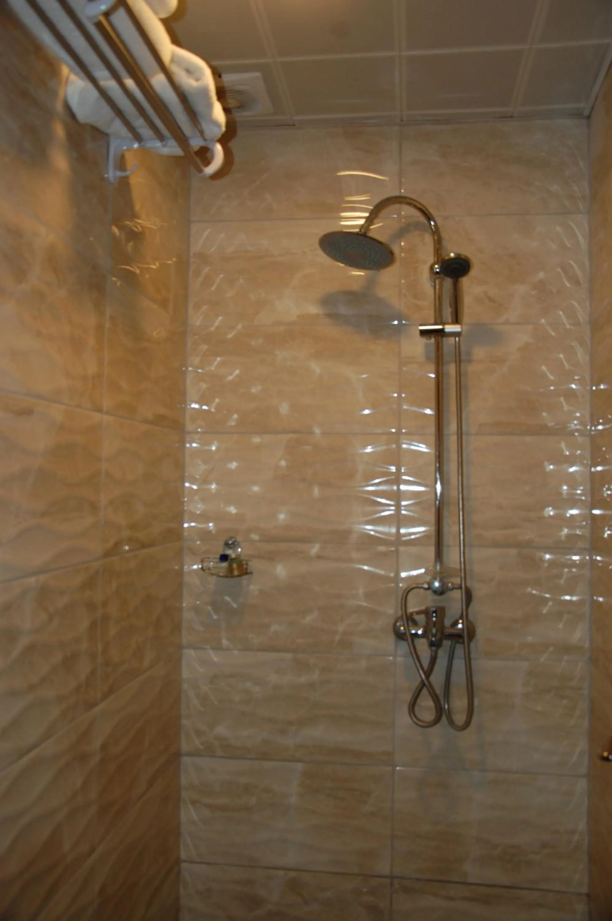 Bathroom in Göznur Otel