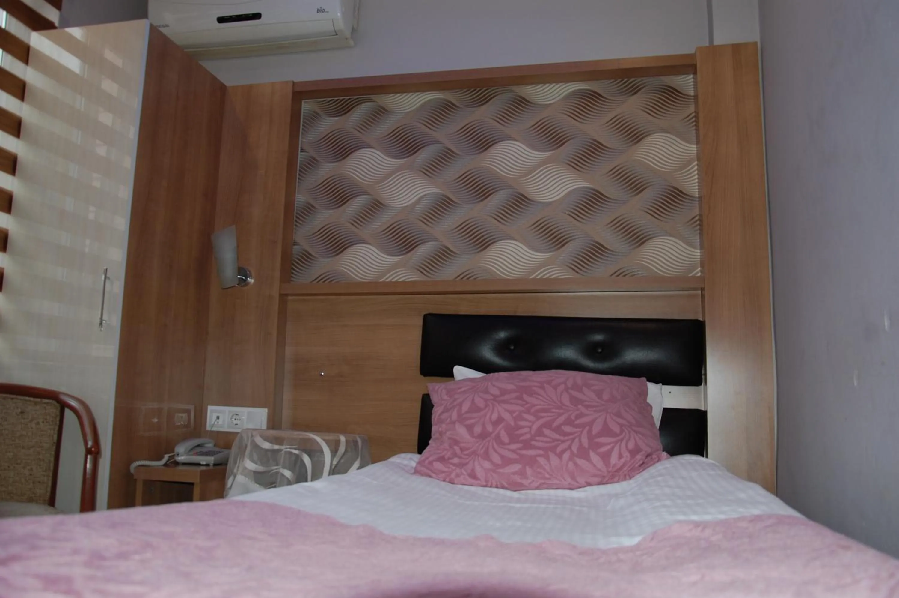 Bedroom, Bed in Göznur Otel