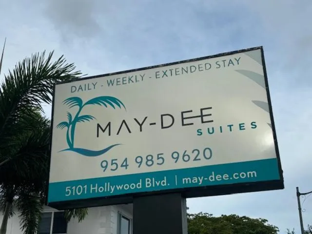 Street view in May-Dee Suites in Florida