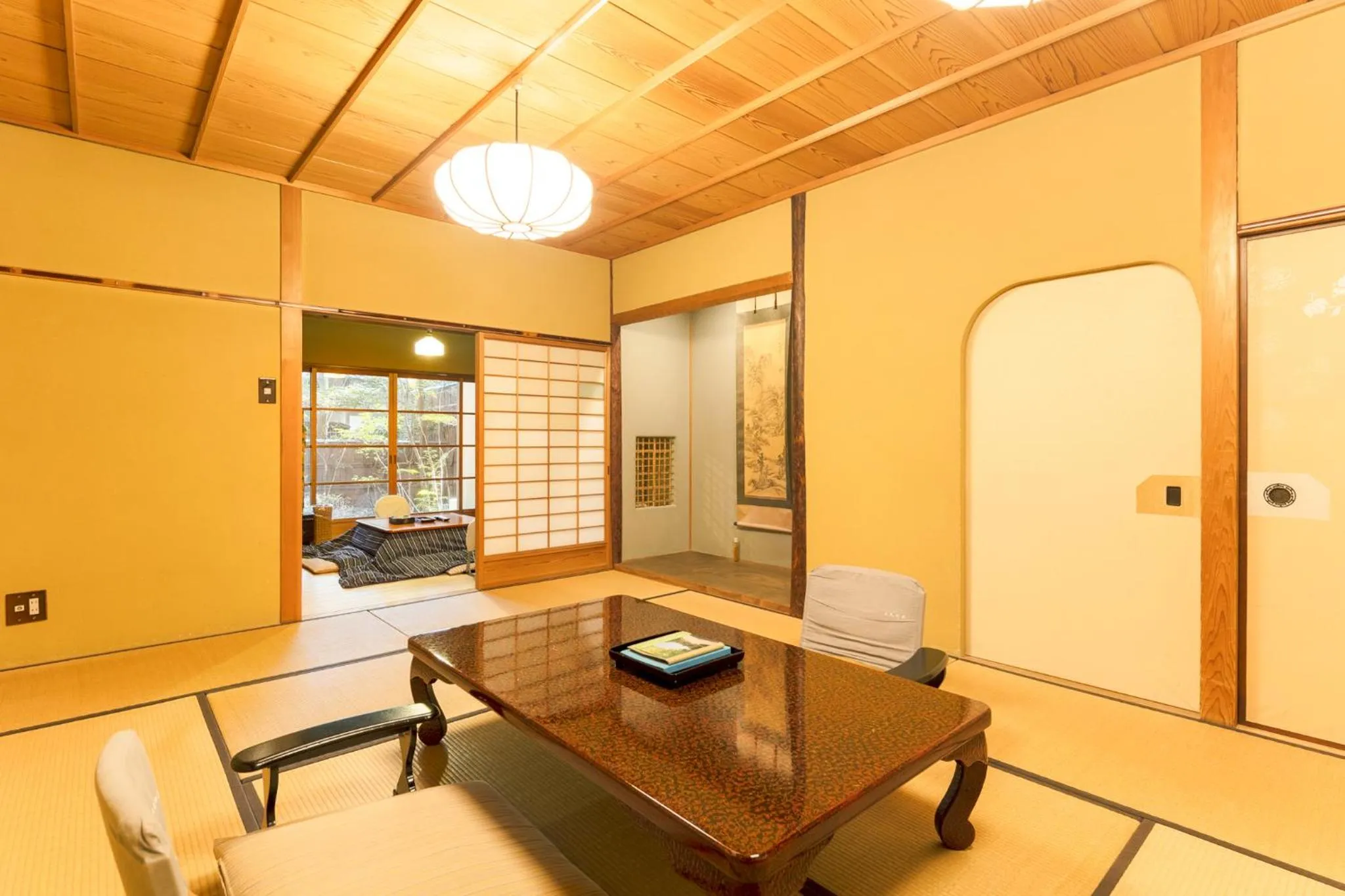 Photo of the whole room in Futsukaichi Hot Spring - Daimaru Besso