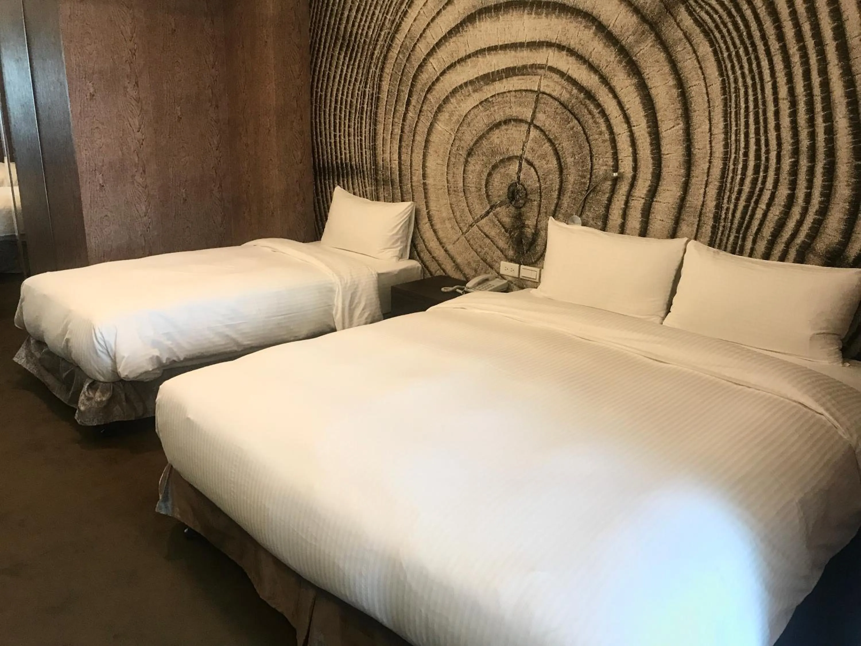 Photo of the whole room, Bed in Fairytale Yi Su Hotspring Hotel