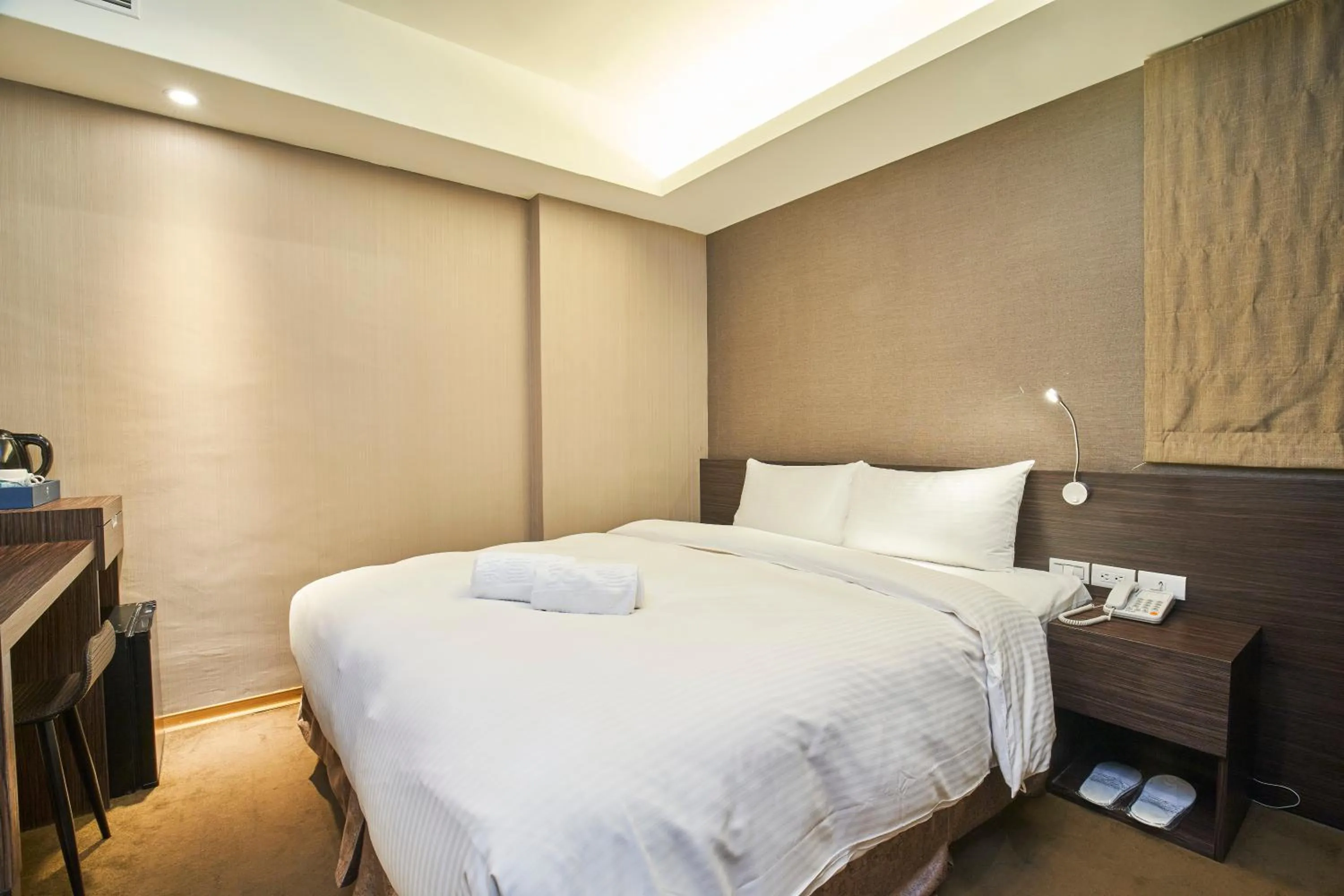 Photo of the whole room, Bed in Fairytale Yi Su Hotspring Hotel