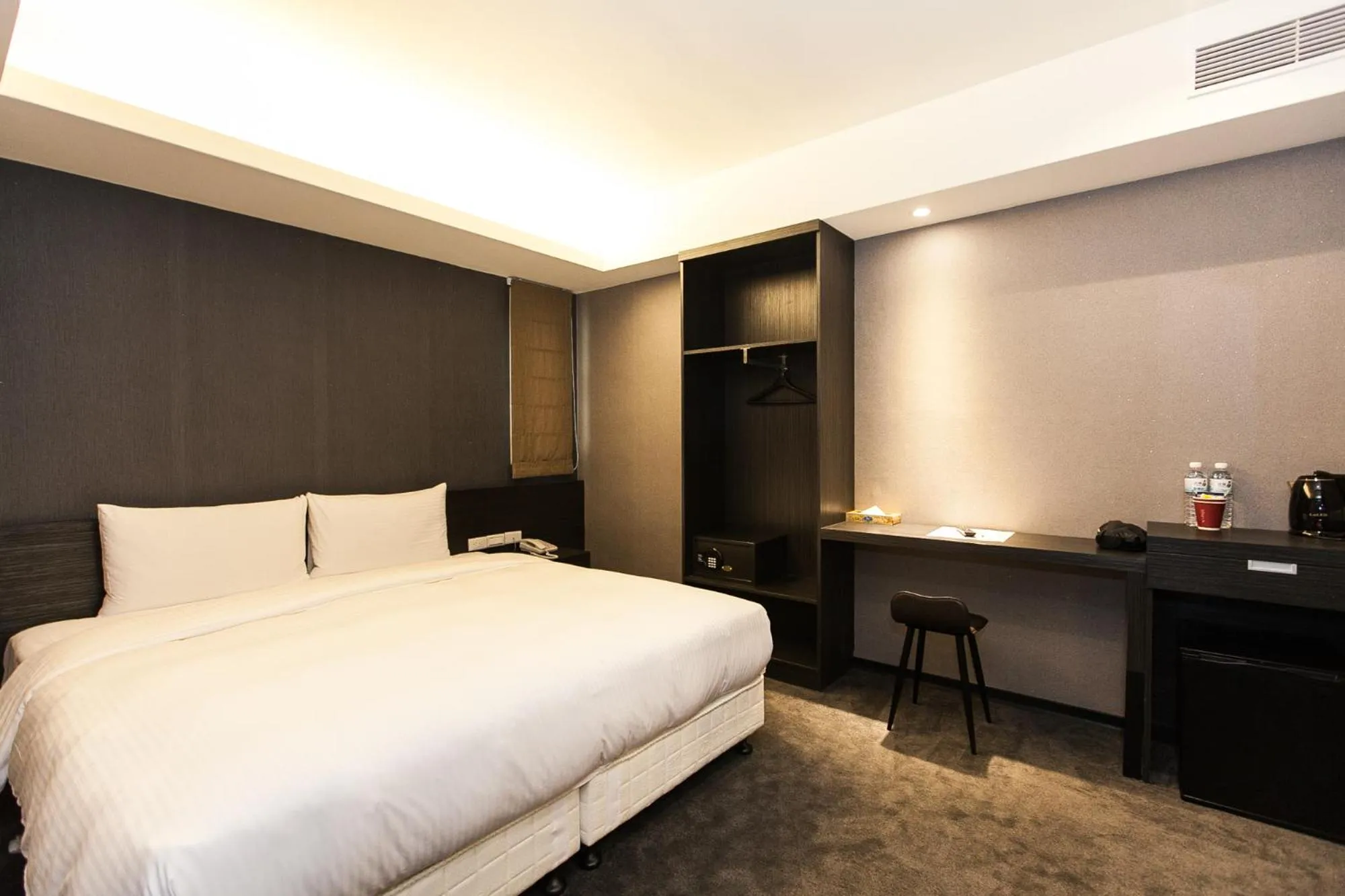 TV and multimedia, Bed in Fairytale Yi Su Hotspring Hotel