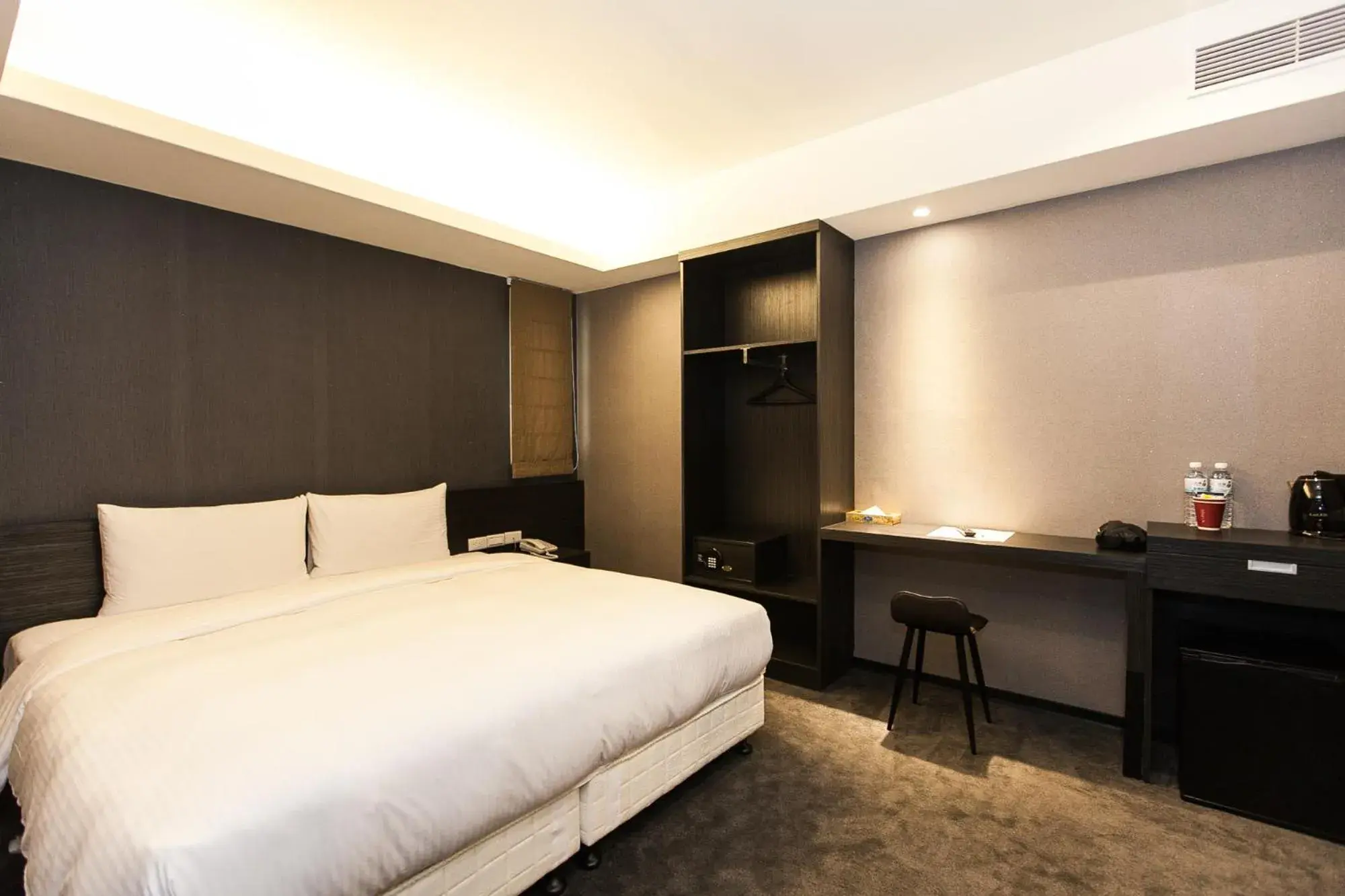 Standard Double Room in Fairytale Yi Su Hotspring Hotel Standard Double Room in Fairytale Yi Su Hotspring Hotel