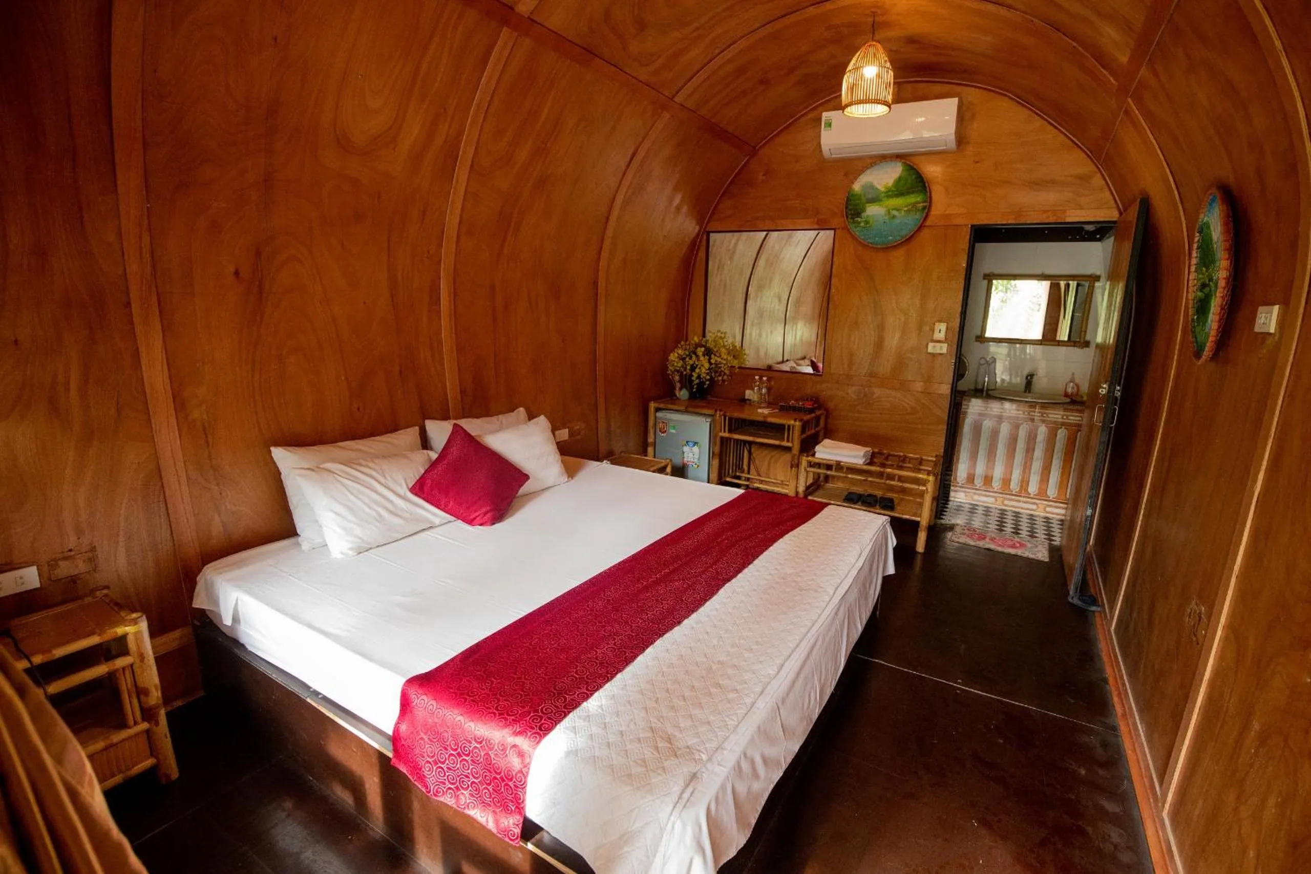 Bed in Tam Coc Bungalow