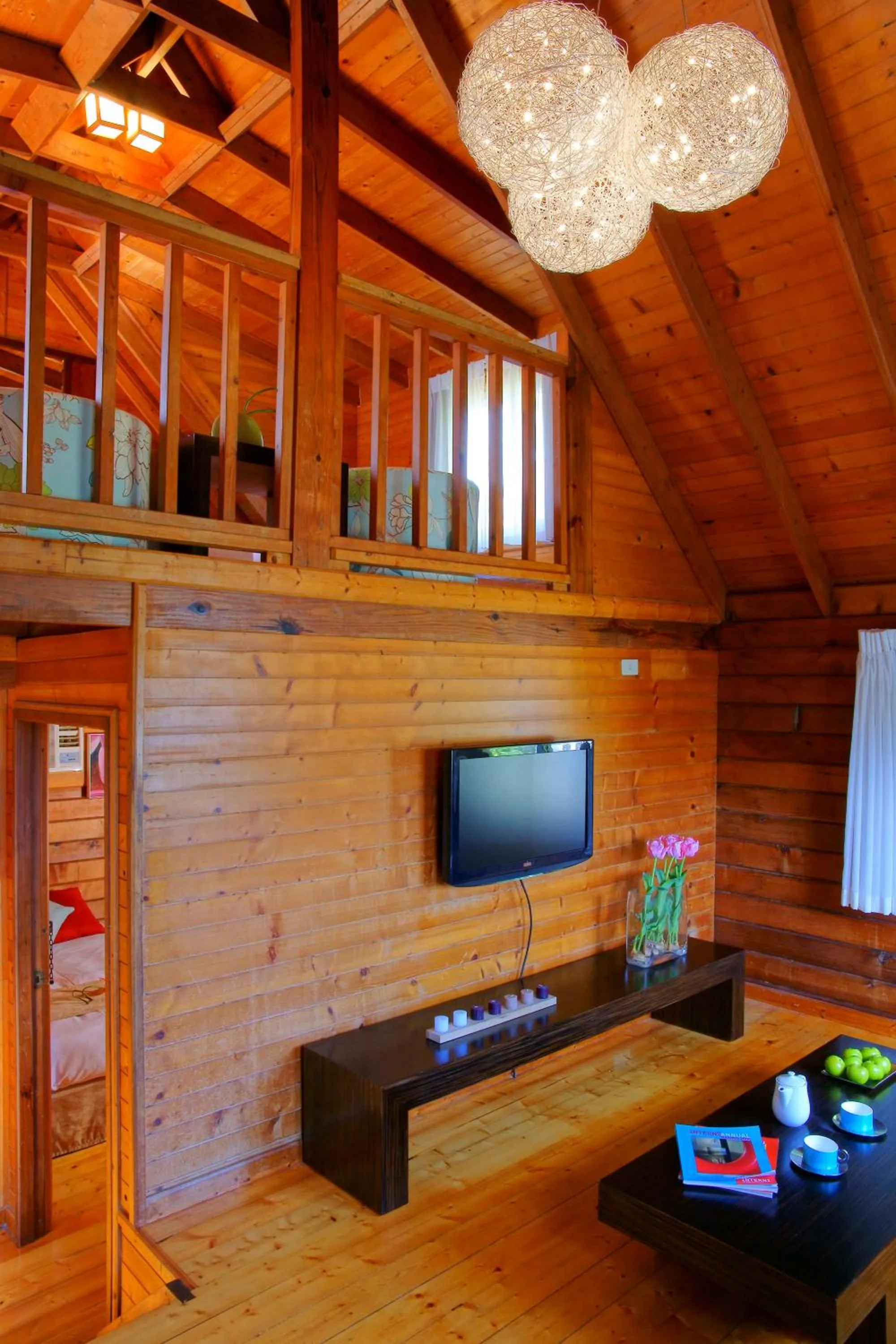 Decorative detail in Kentington Resort