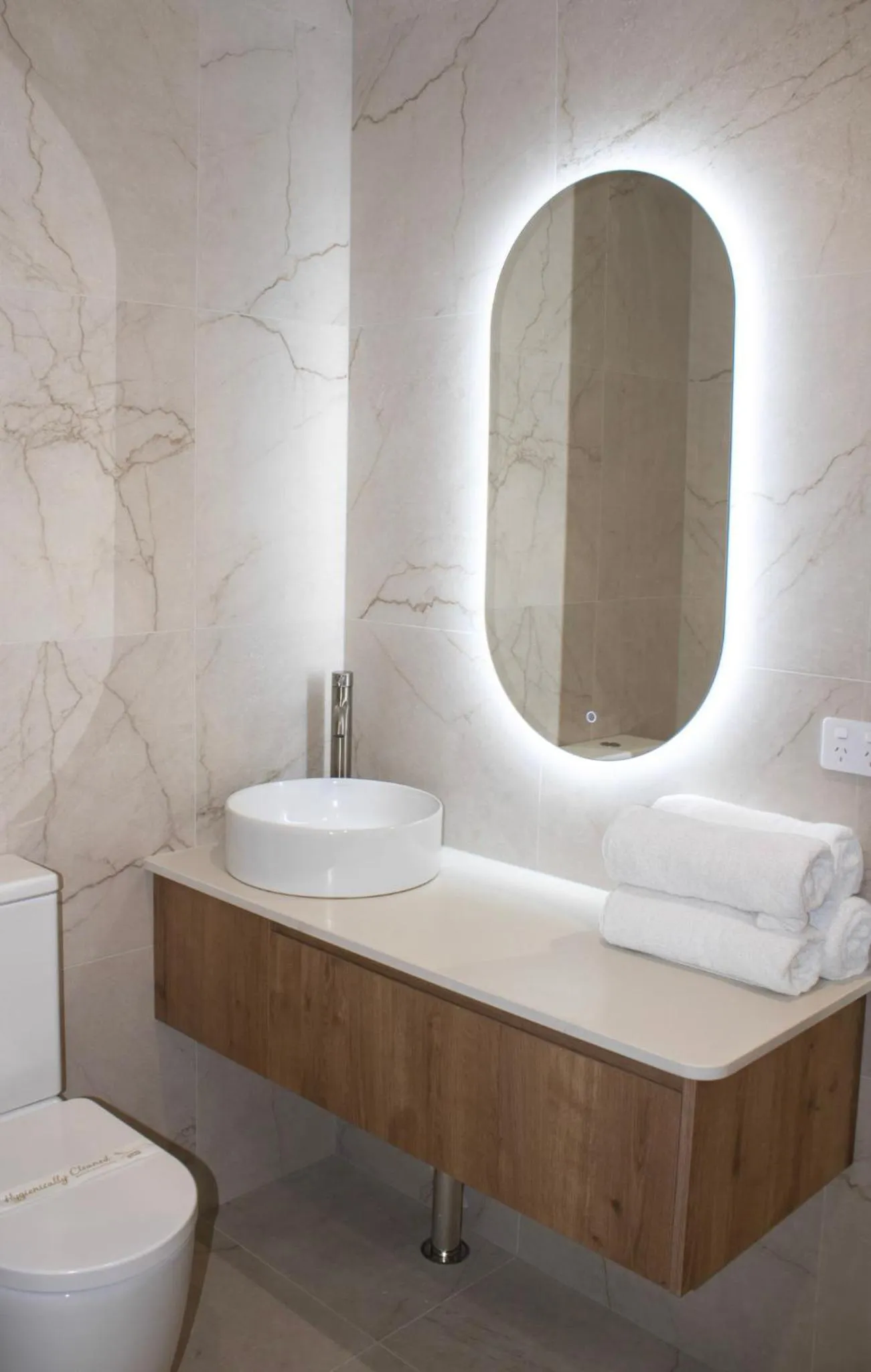 Seabreeze Beach Hotel