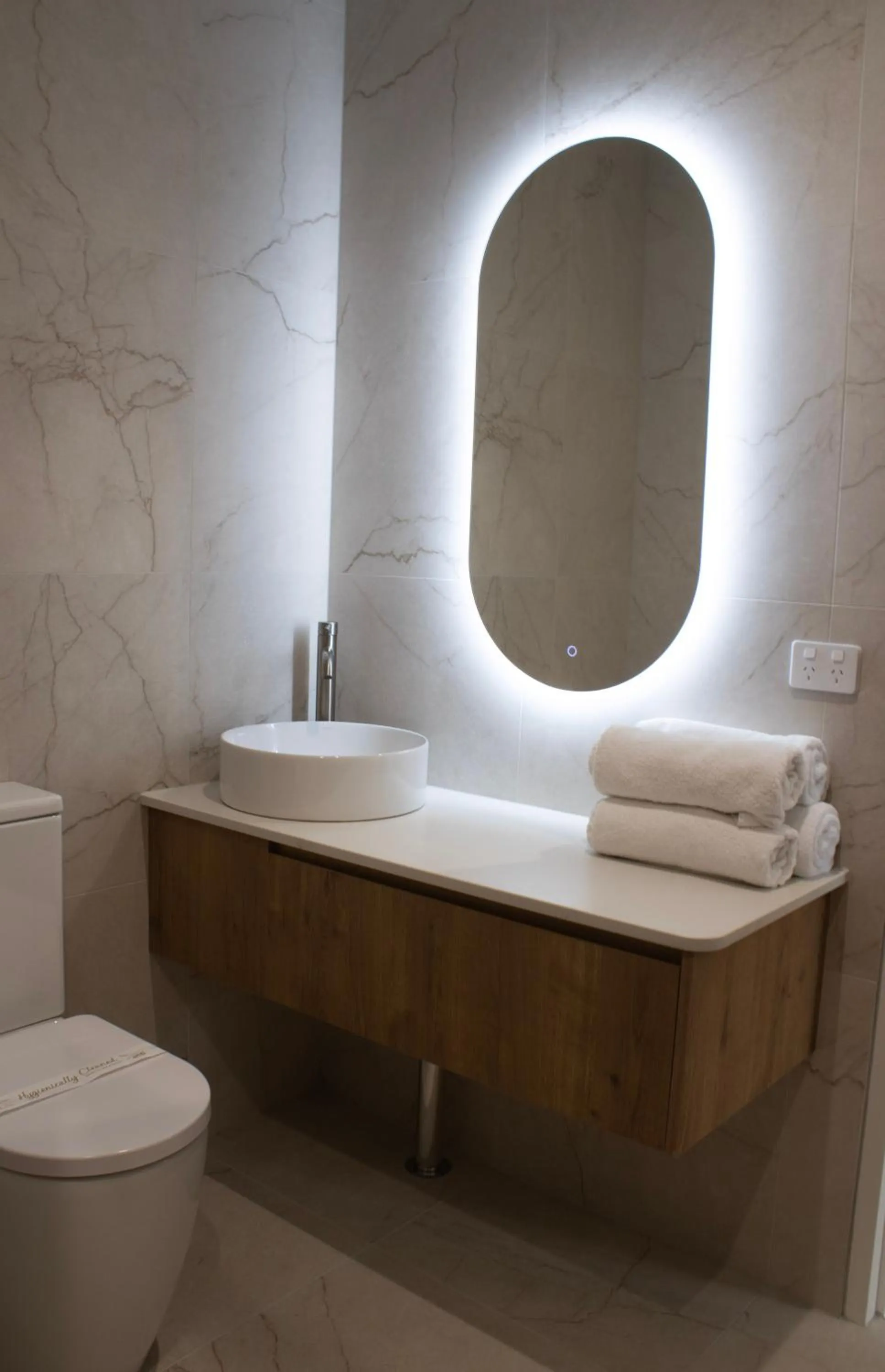 Seabreeze Beach Hotel