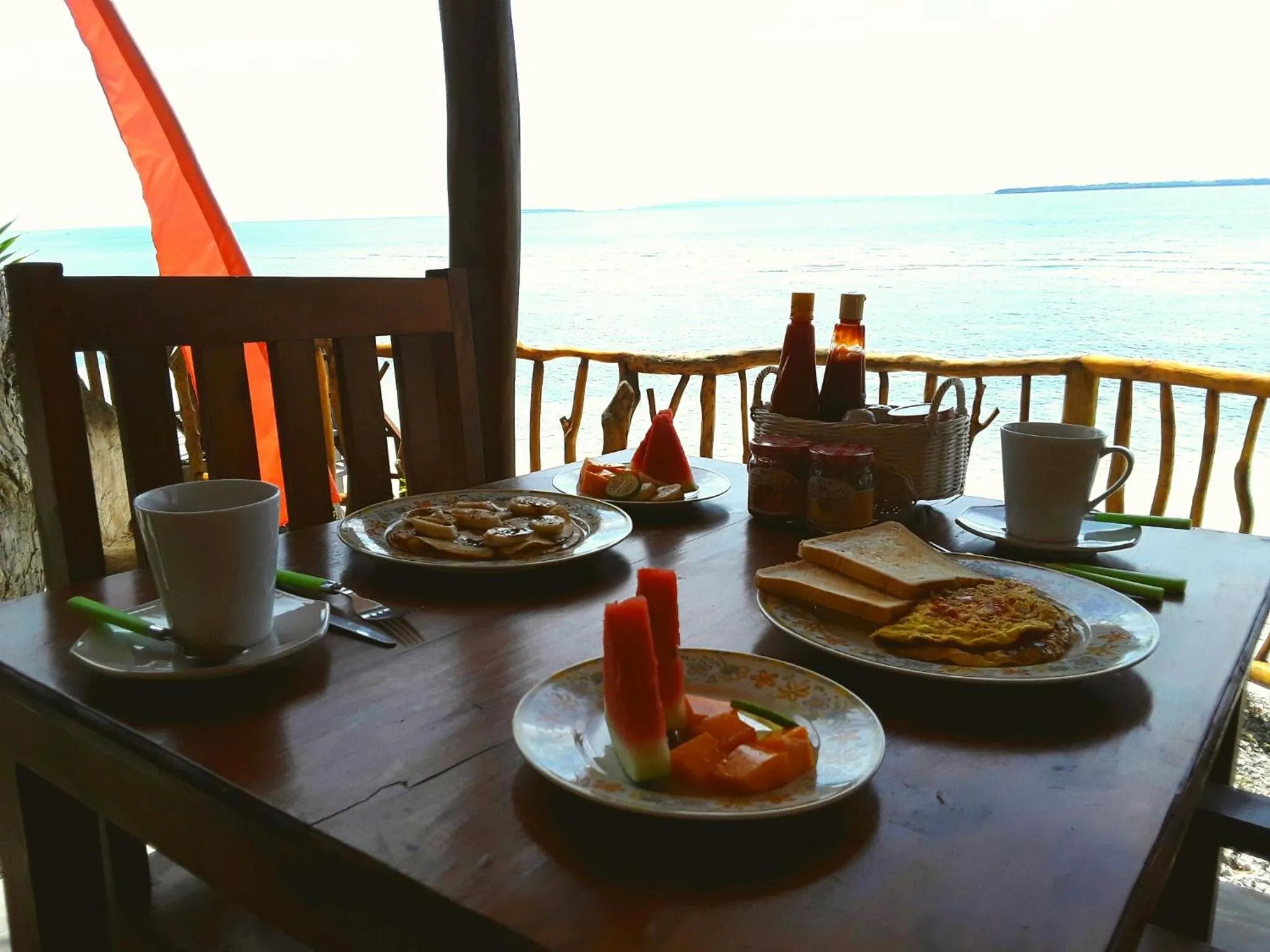 Breakfast in Nini's Beach Bungalows