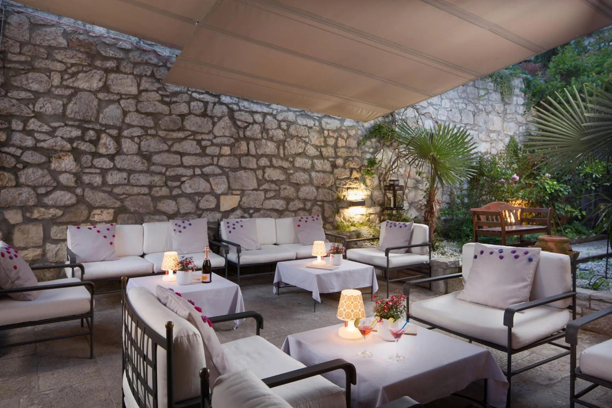 Night in Hotel Angelo d'Oro