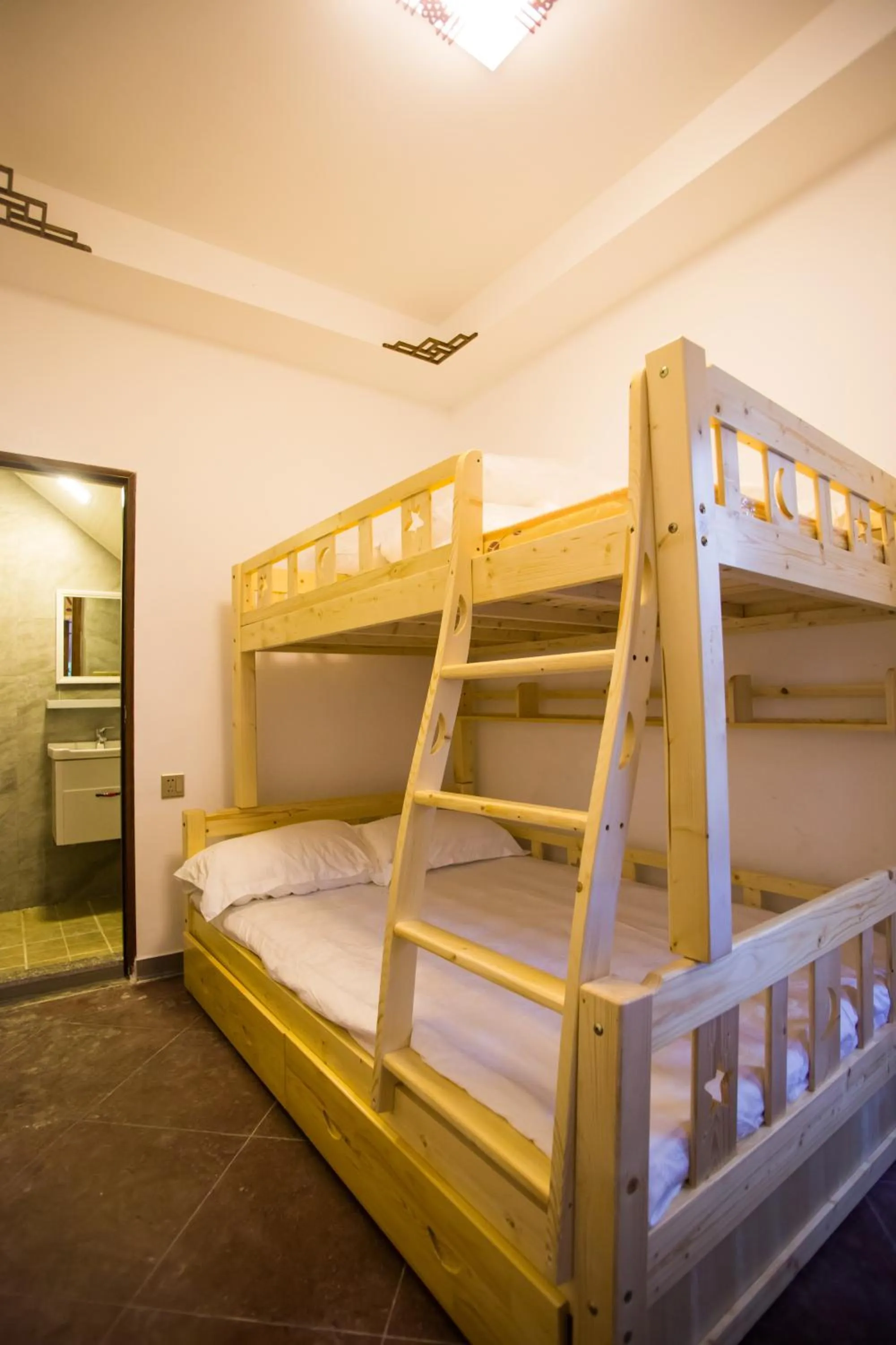 Photo of the whole room, Bed in Chaozhou Hello Inn