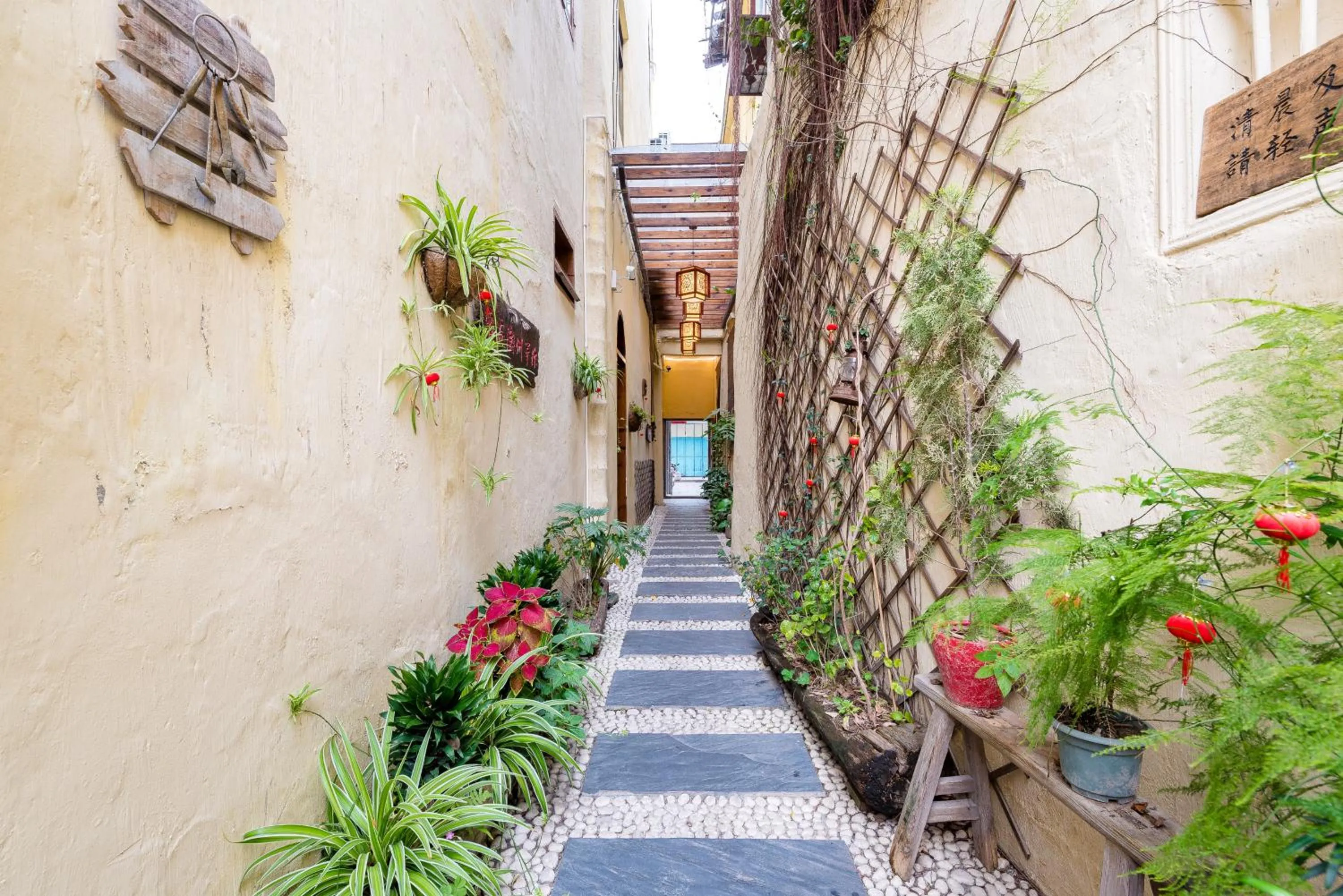 Facade/entrance in Chaozhou Hello Inn