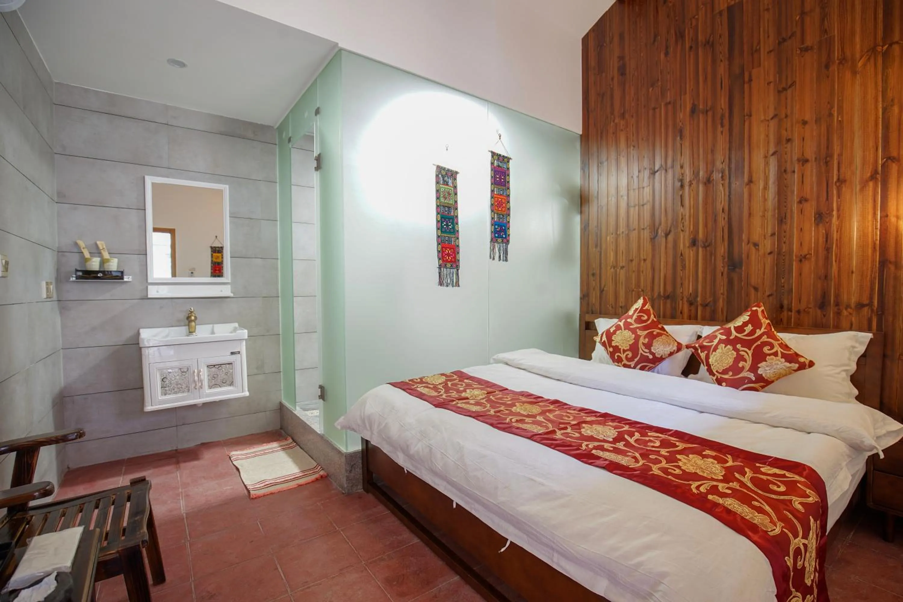 Photo of the whole room, Bed in Chaozhou Hello Inn