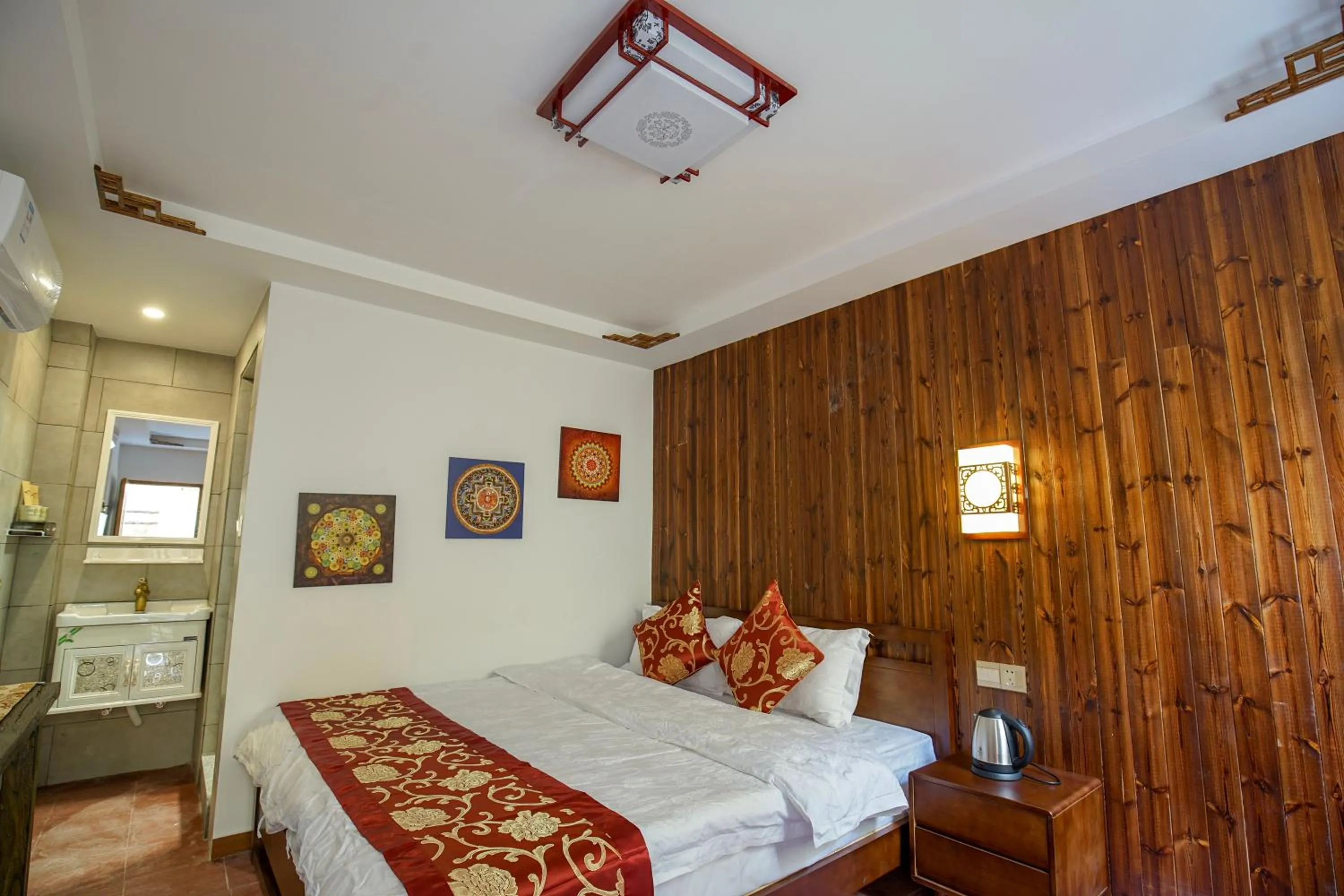 Photo of the whole room, Bed in Chaozhou Hello Inn